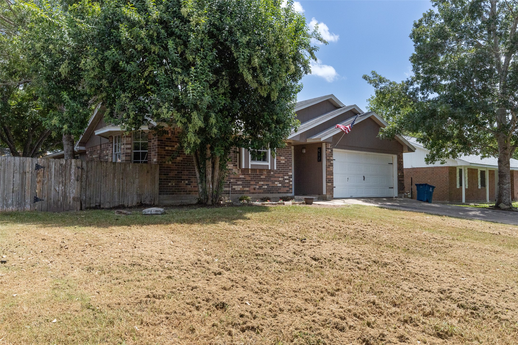 Listing photo 1