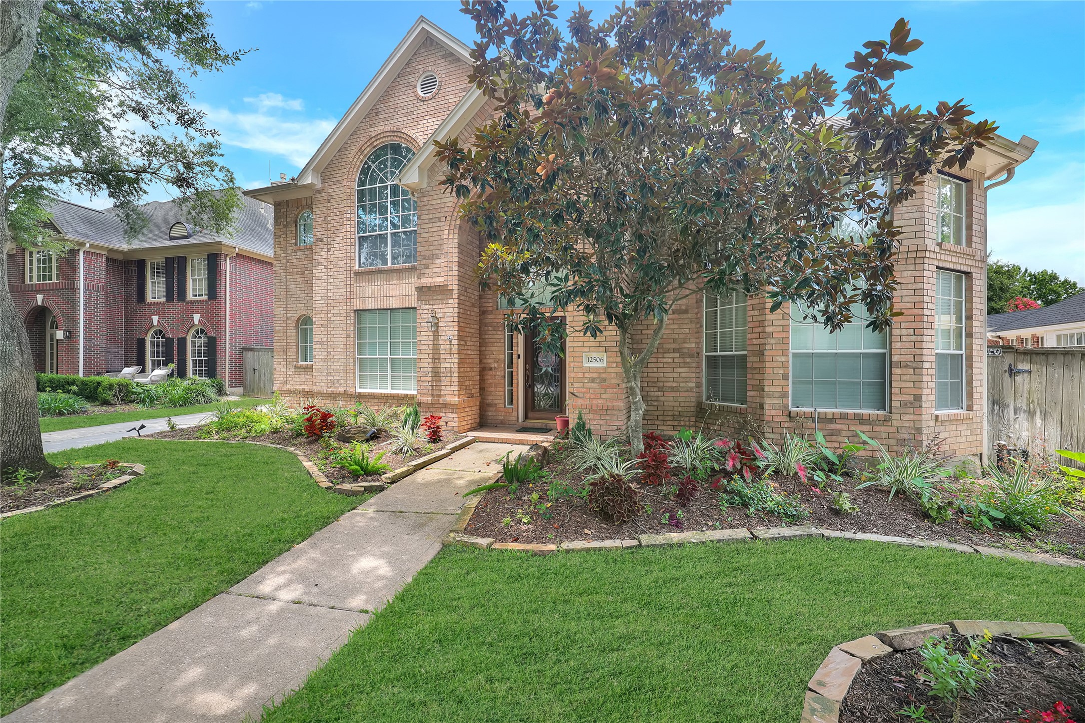 Listing photo 1