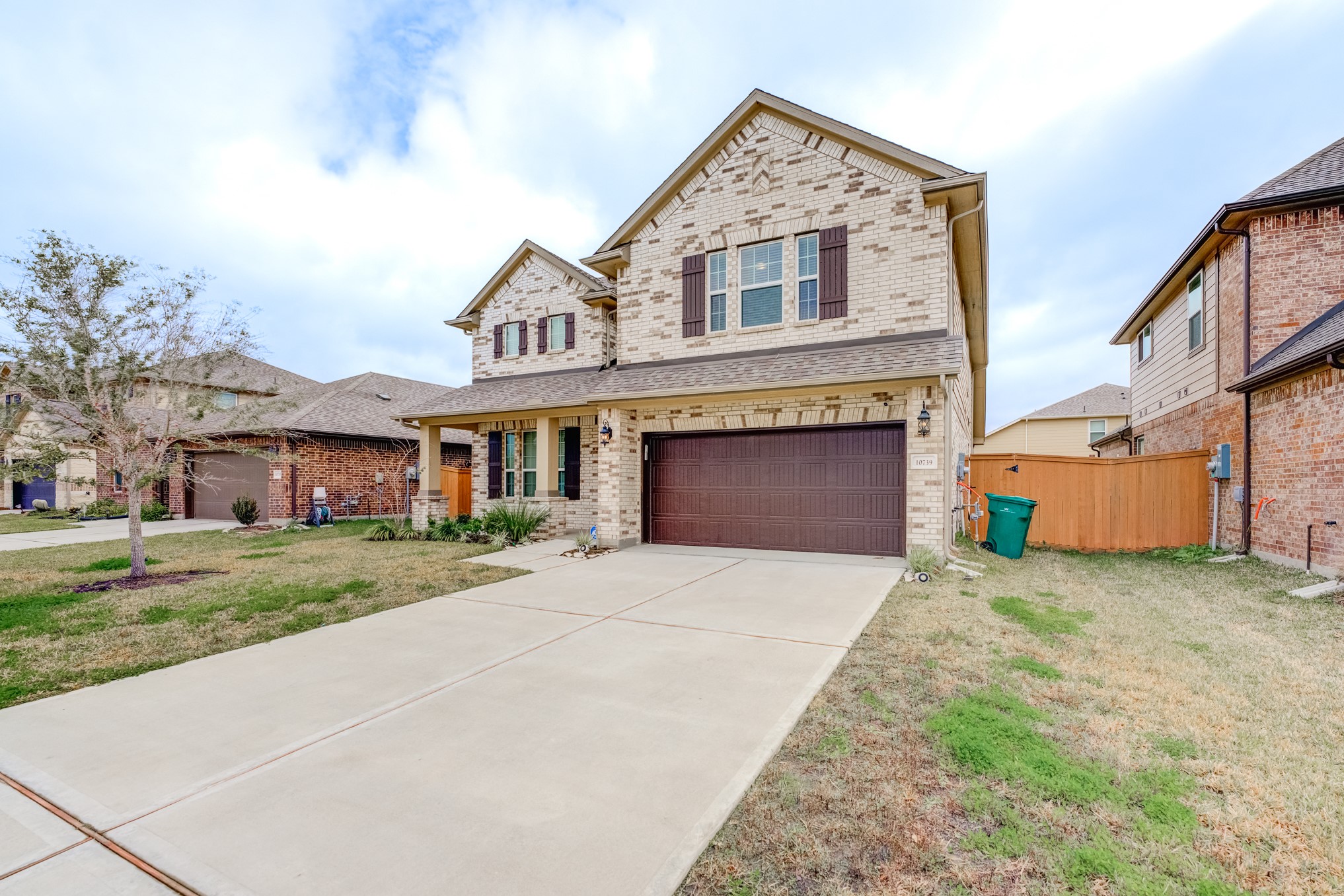 Listing photo 1