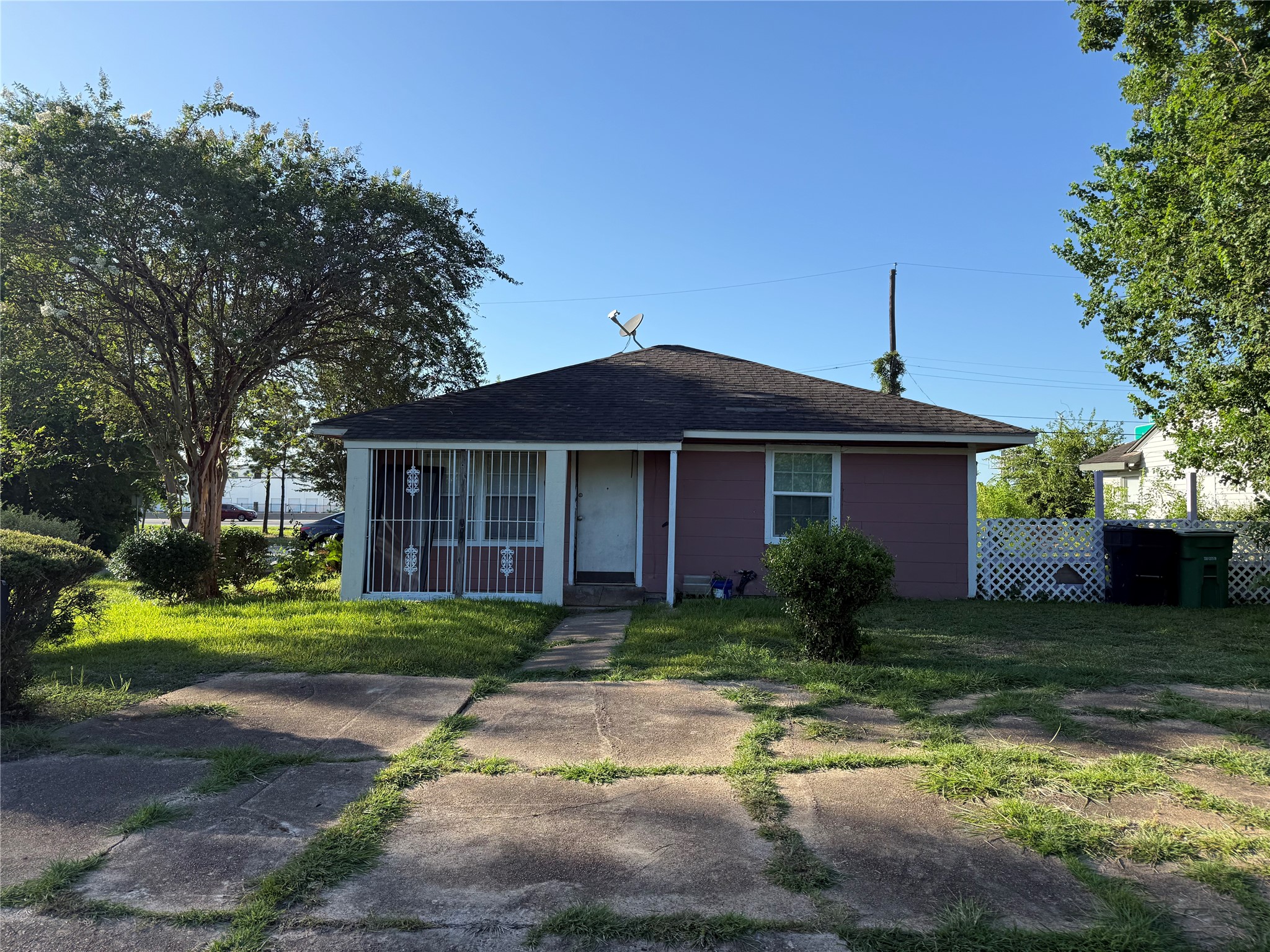Listing photo 1