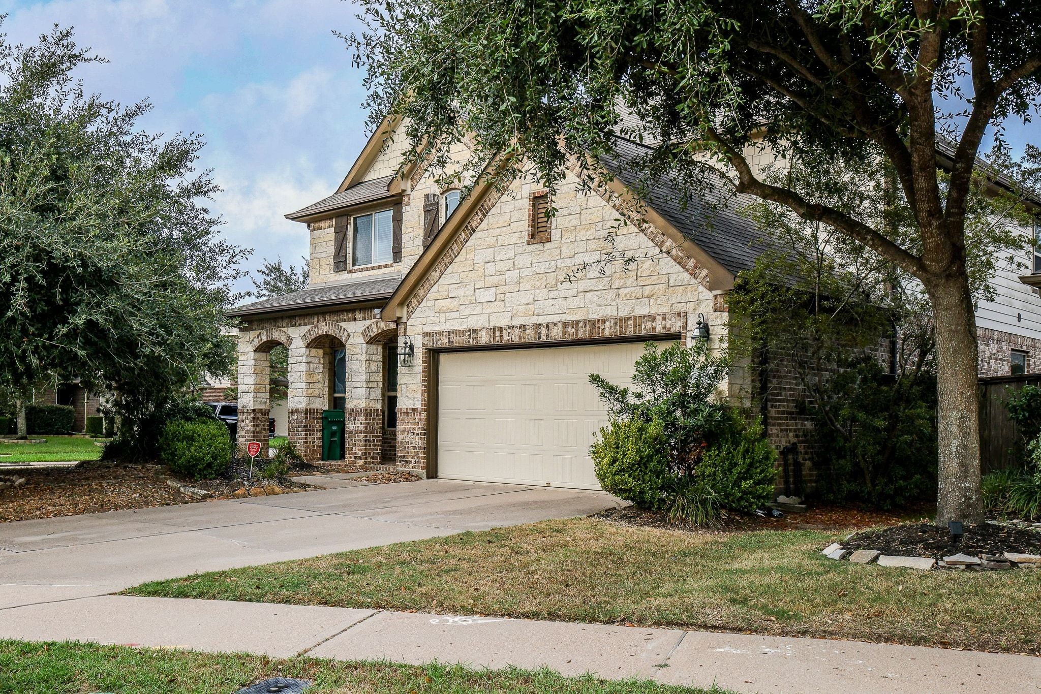 Listing photo 3