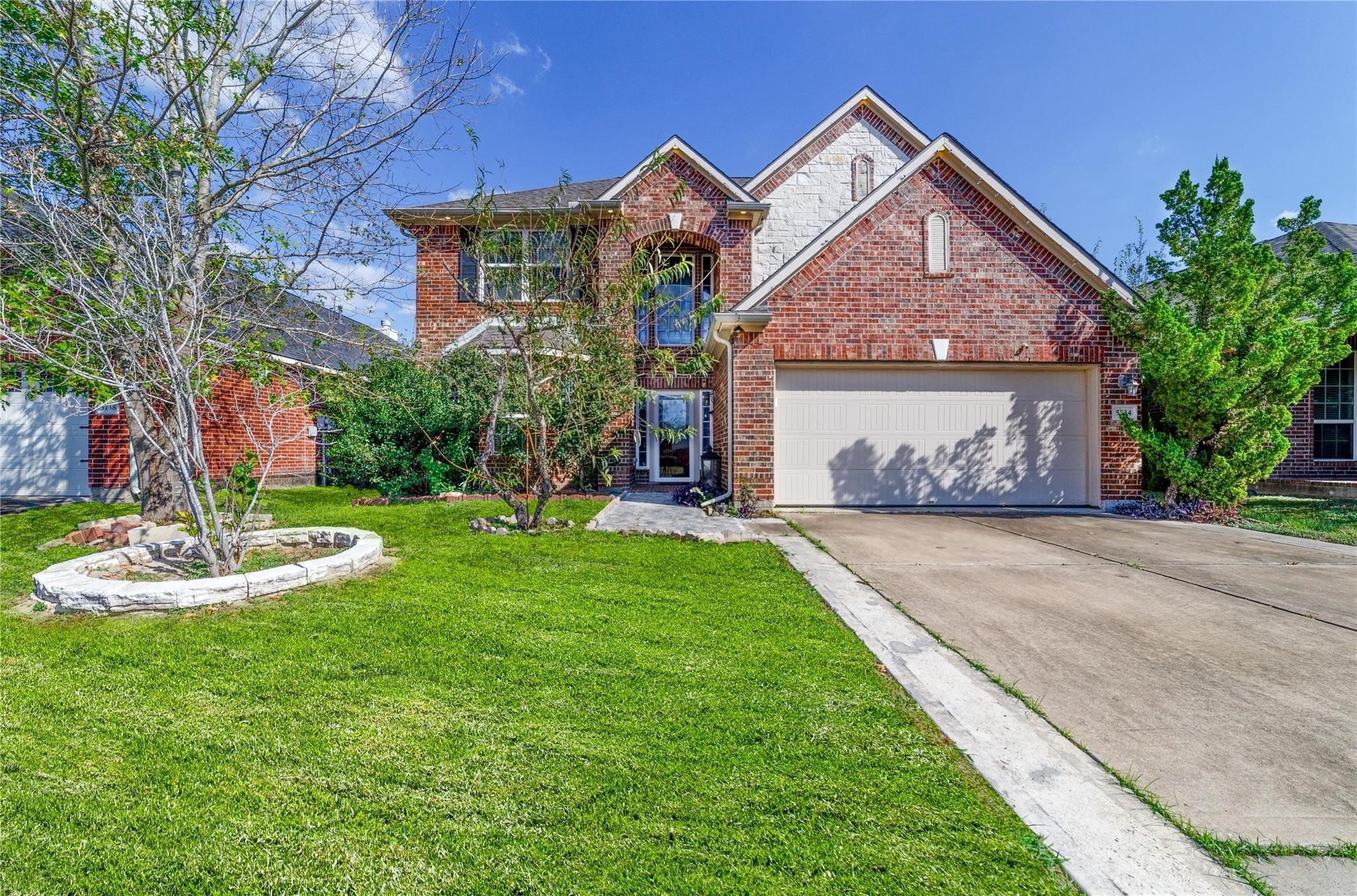Listing photo 1