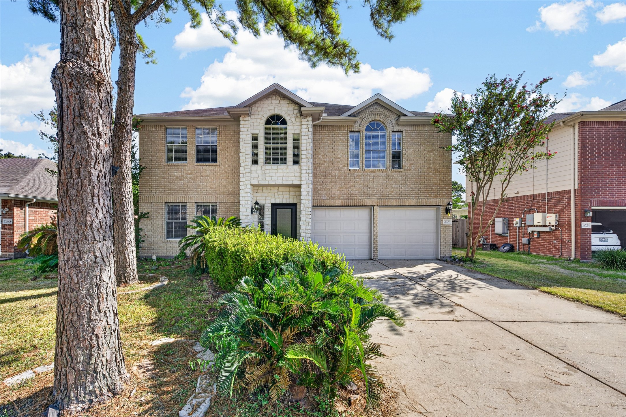 Listing photo 1
