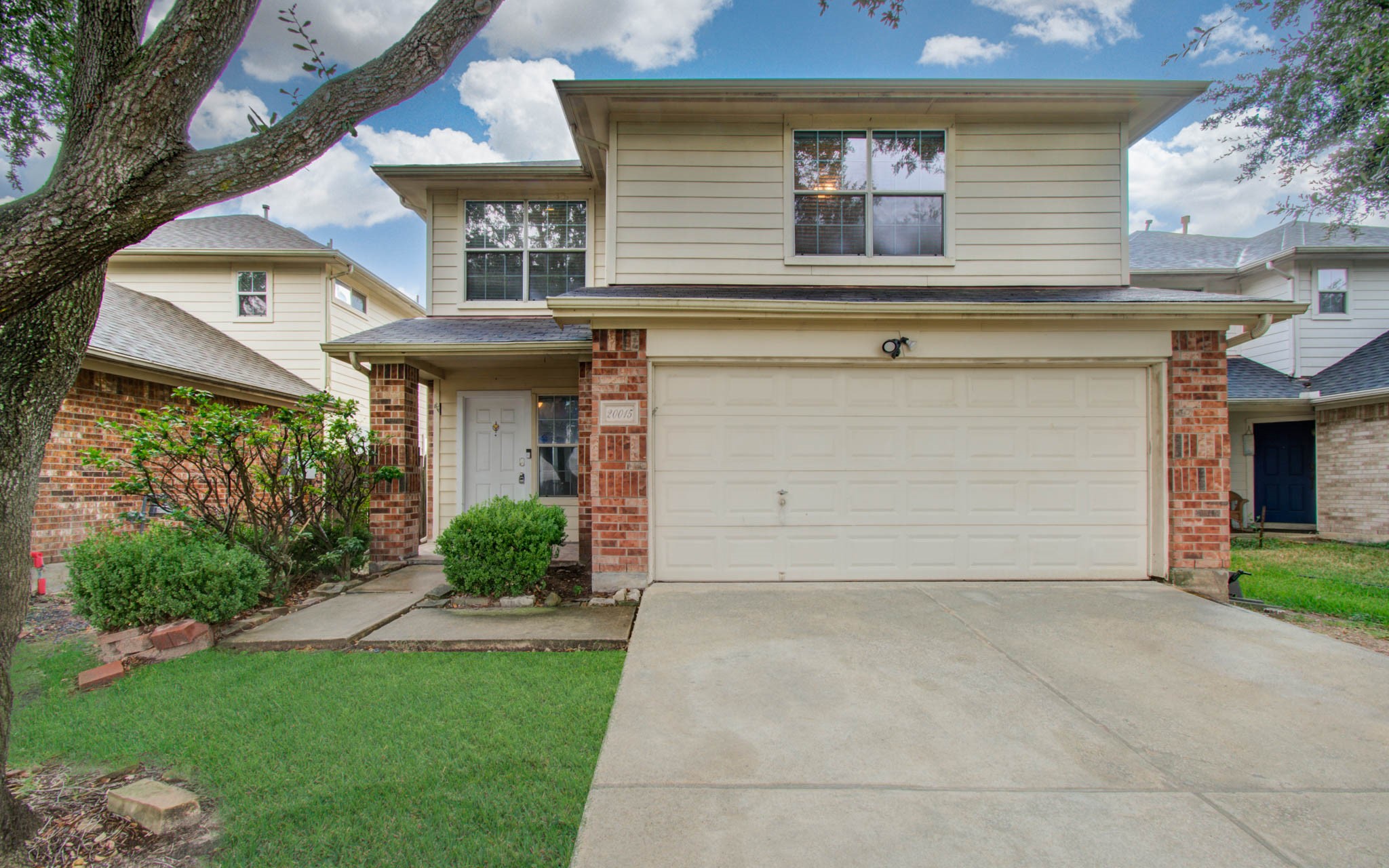 Listing photo 1