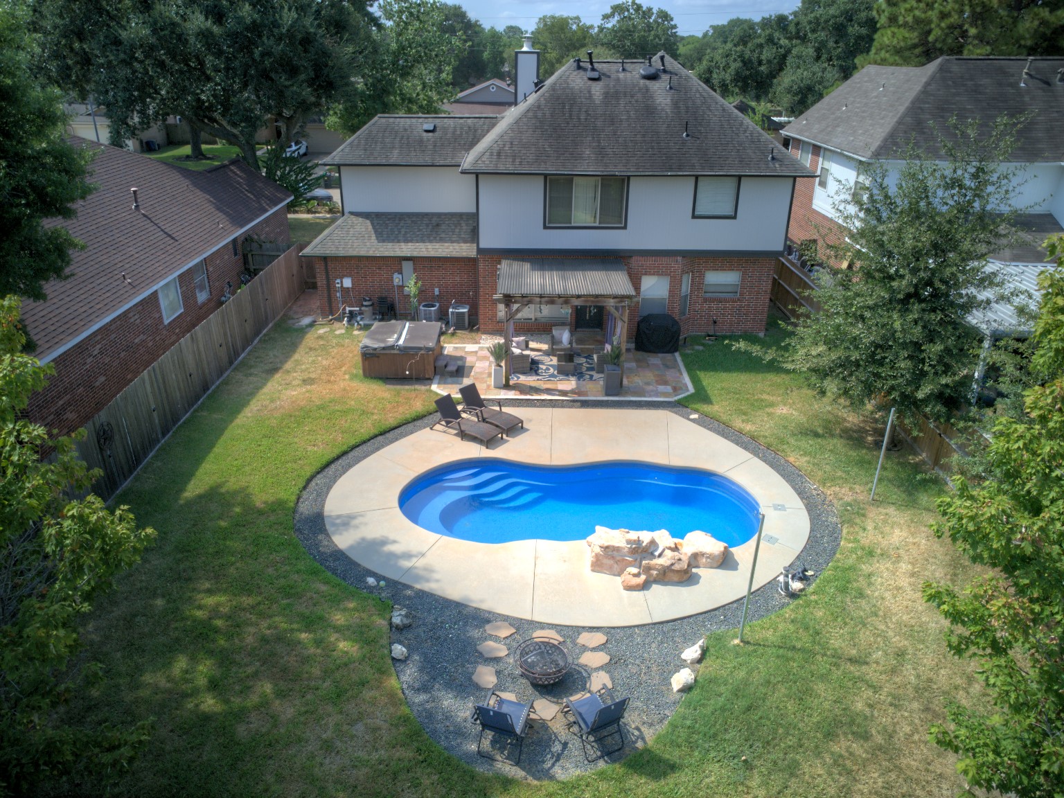 Listing photo 3