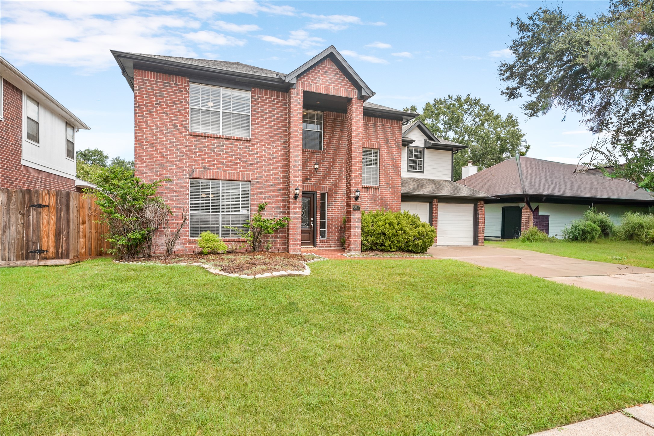 Listing photo 1