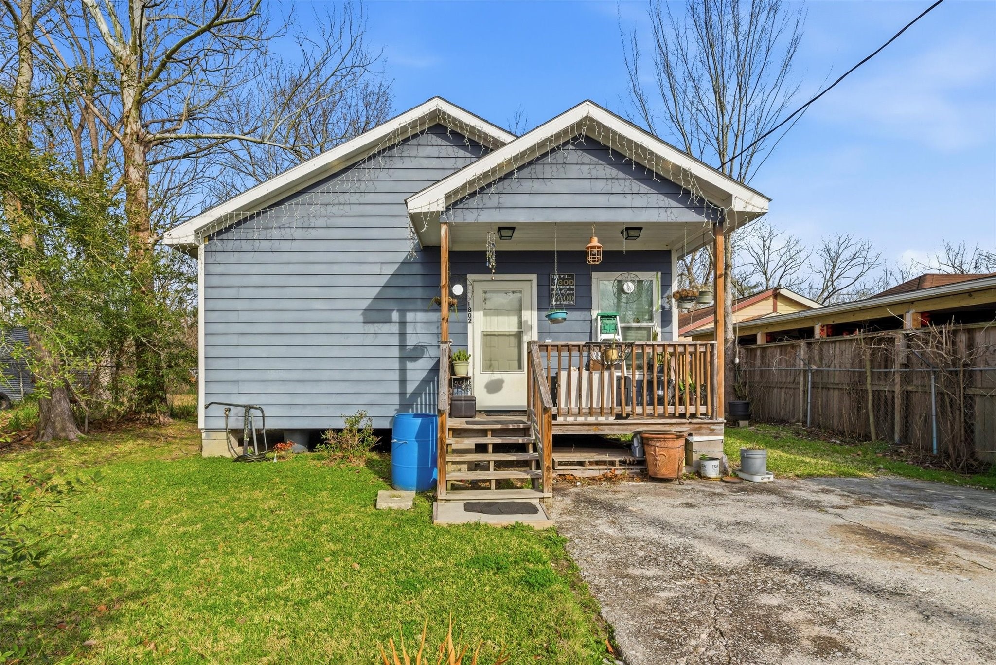 Listing photo 1