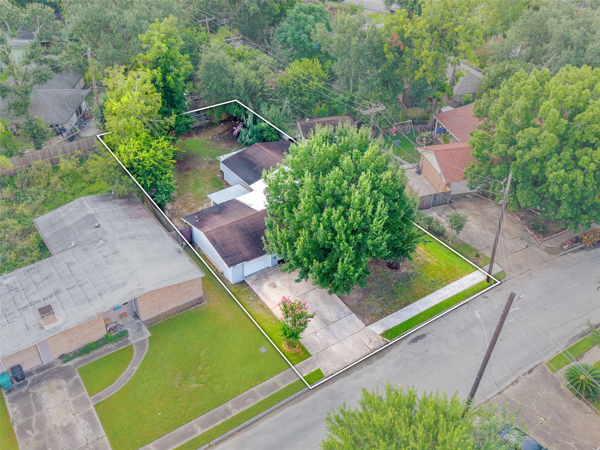 Listing photo 1