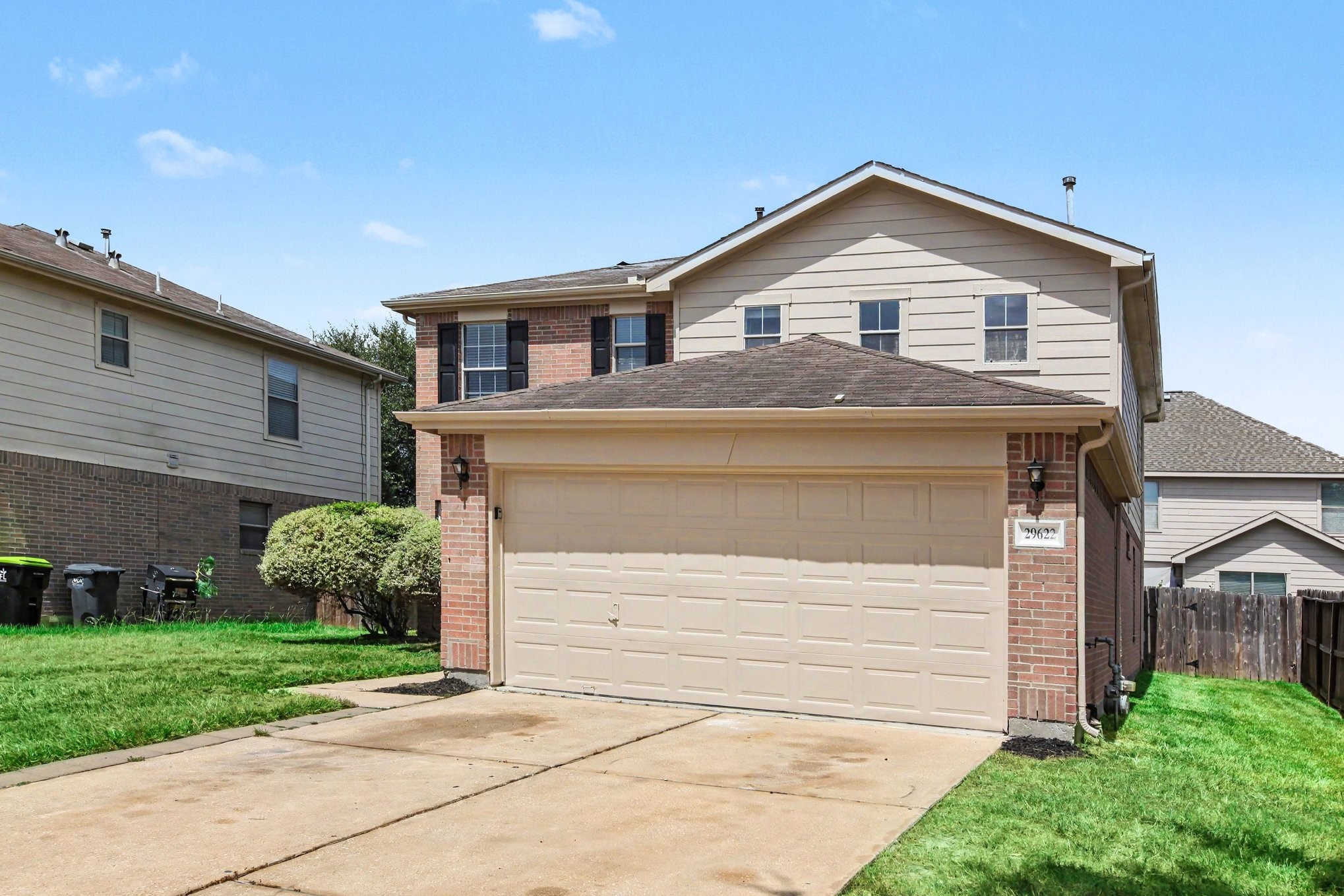 Listing photo 2