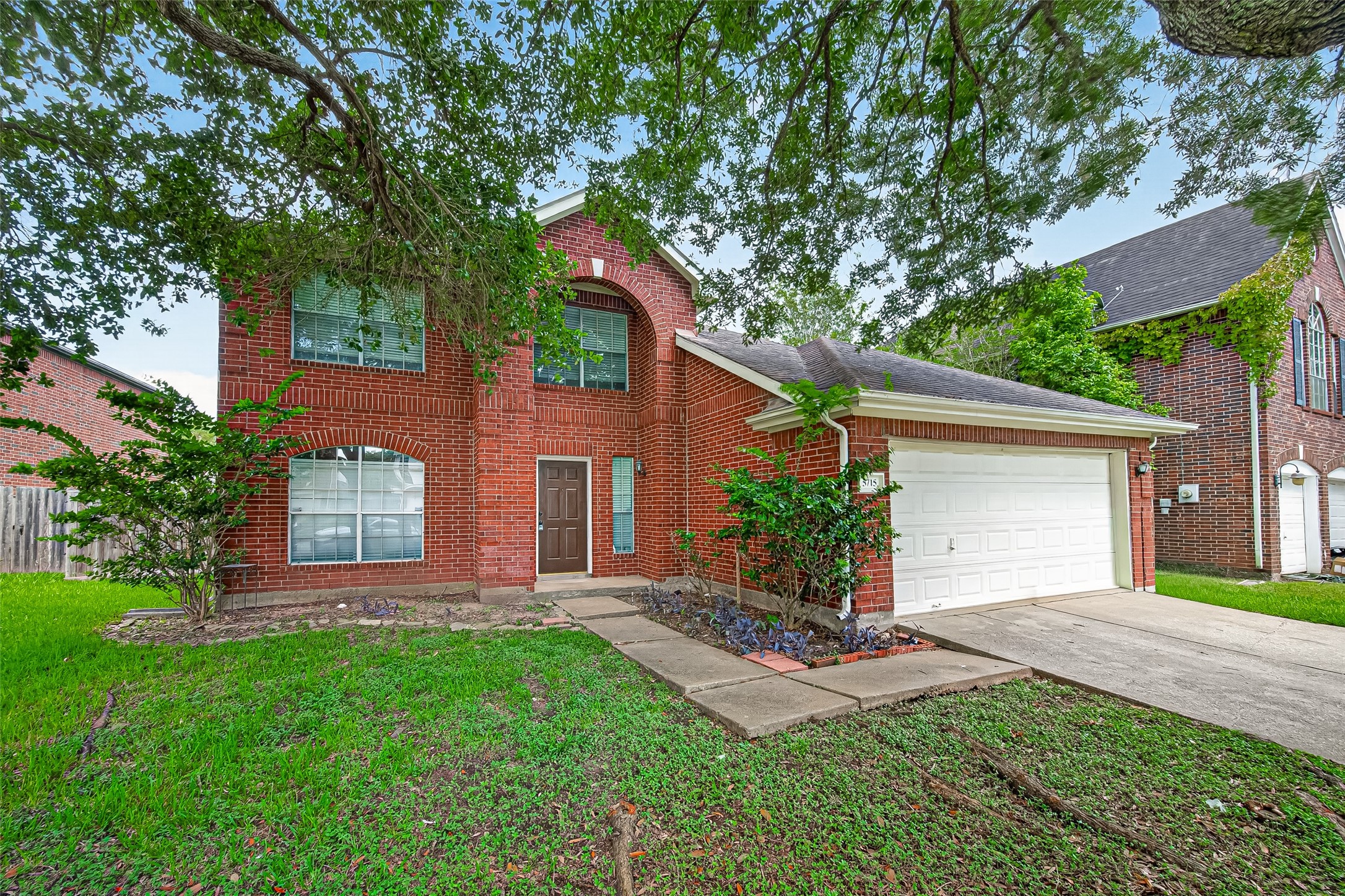 Listing photo 1