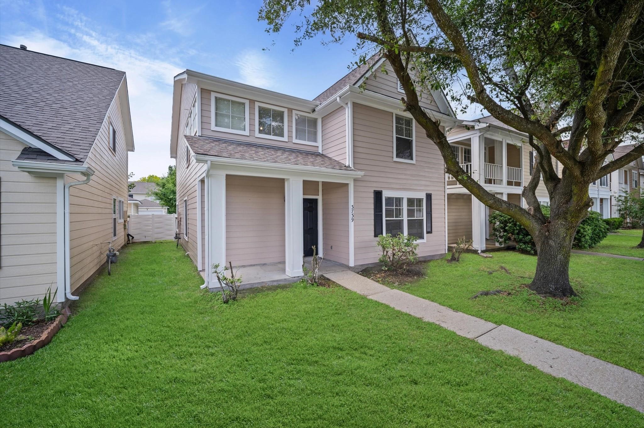 Listing photo 2