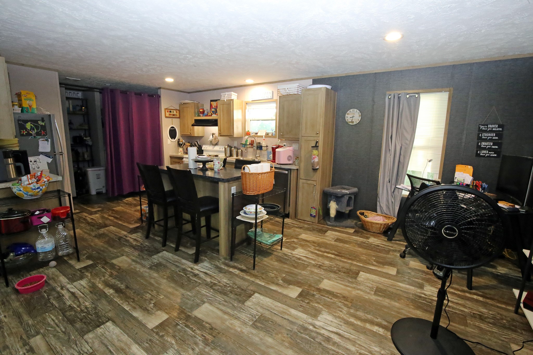 Listing photo 5