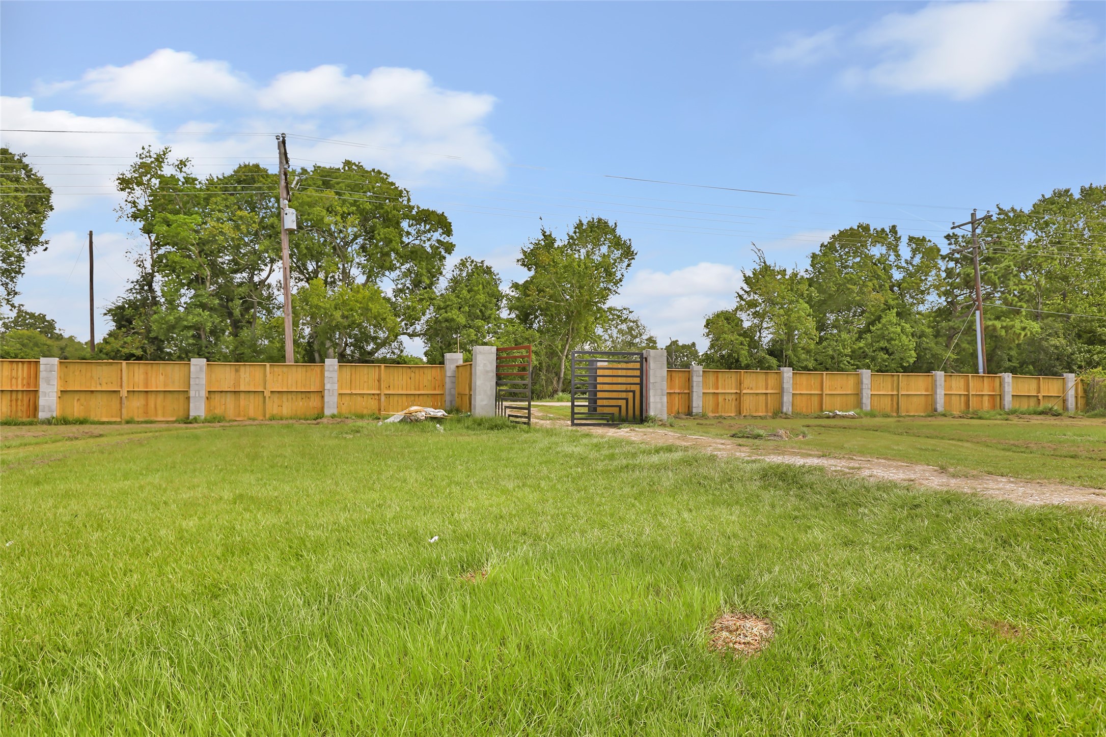 Listing photo 5
