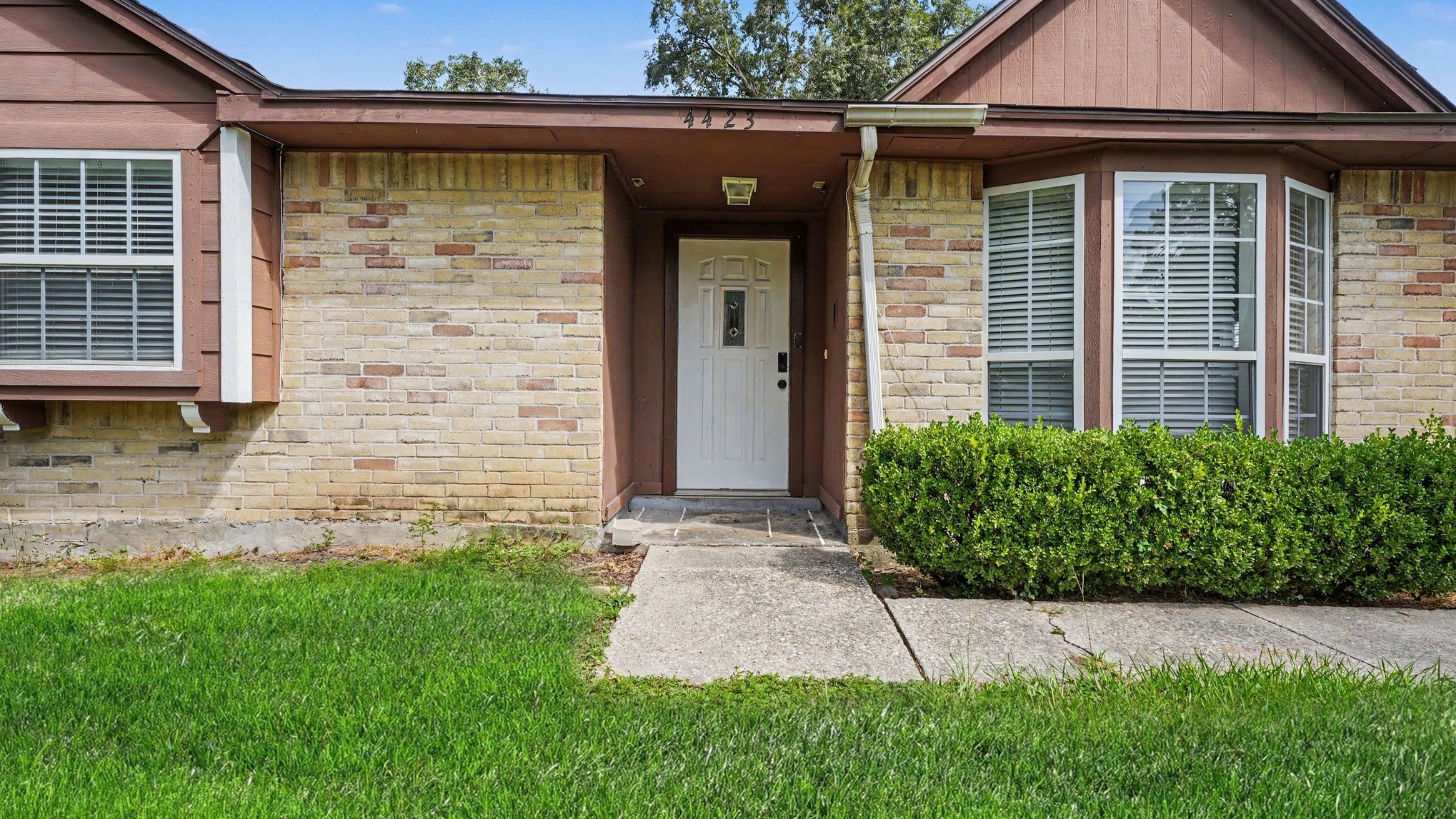 Listing photo 3