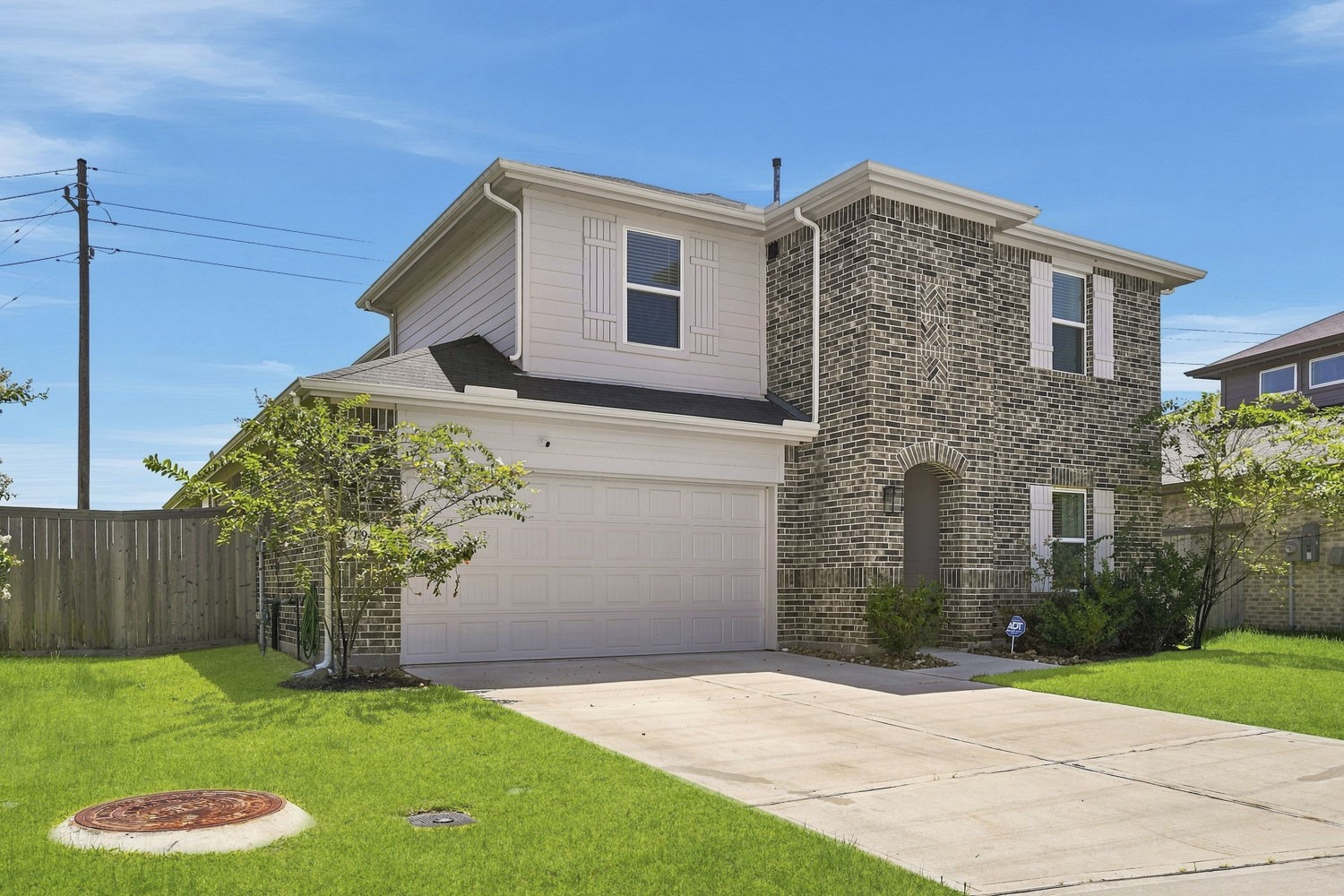 Listing photo 2