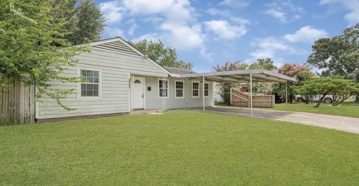 Listing photo 1