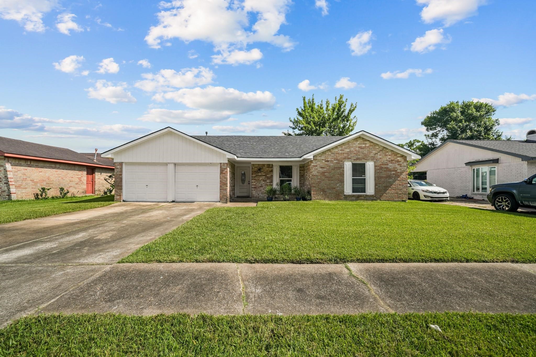 Listing photo 1
