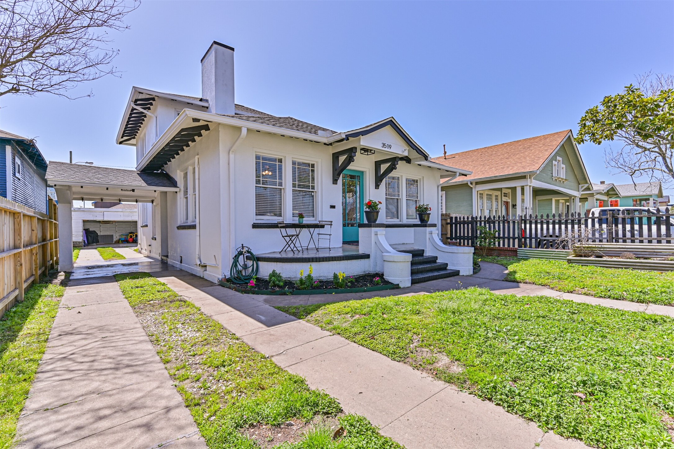 Listing photo 1
