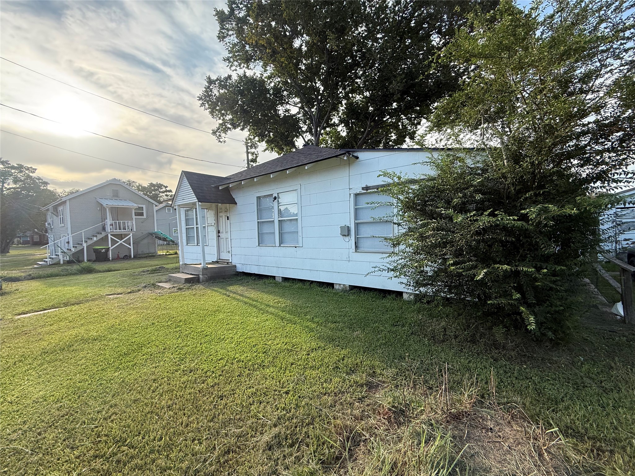 Listing photo 4
