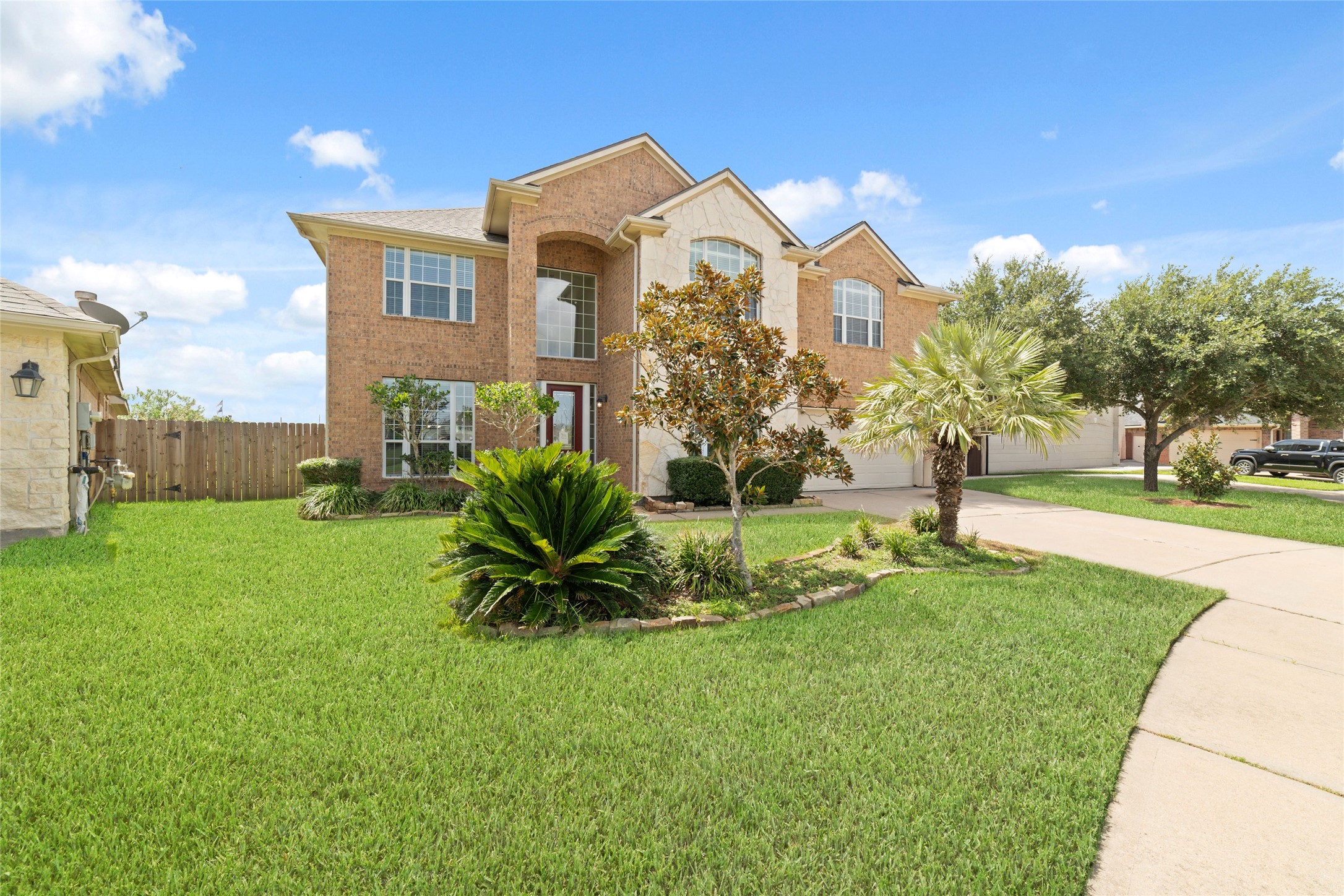 Listing photo 1