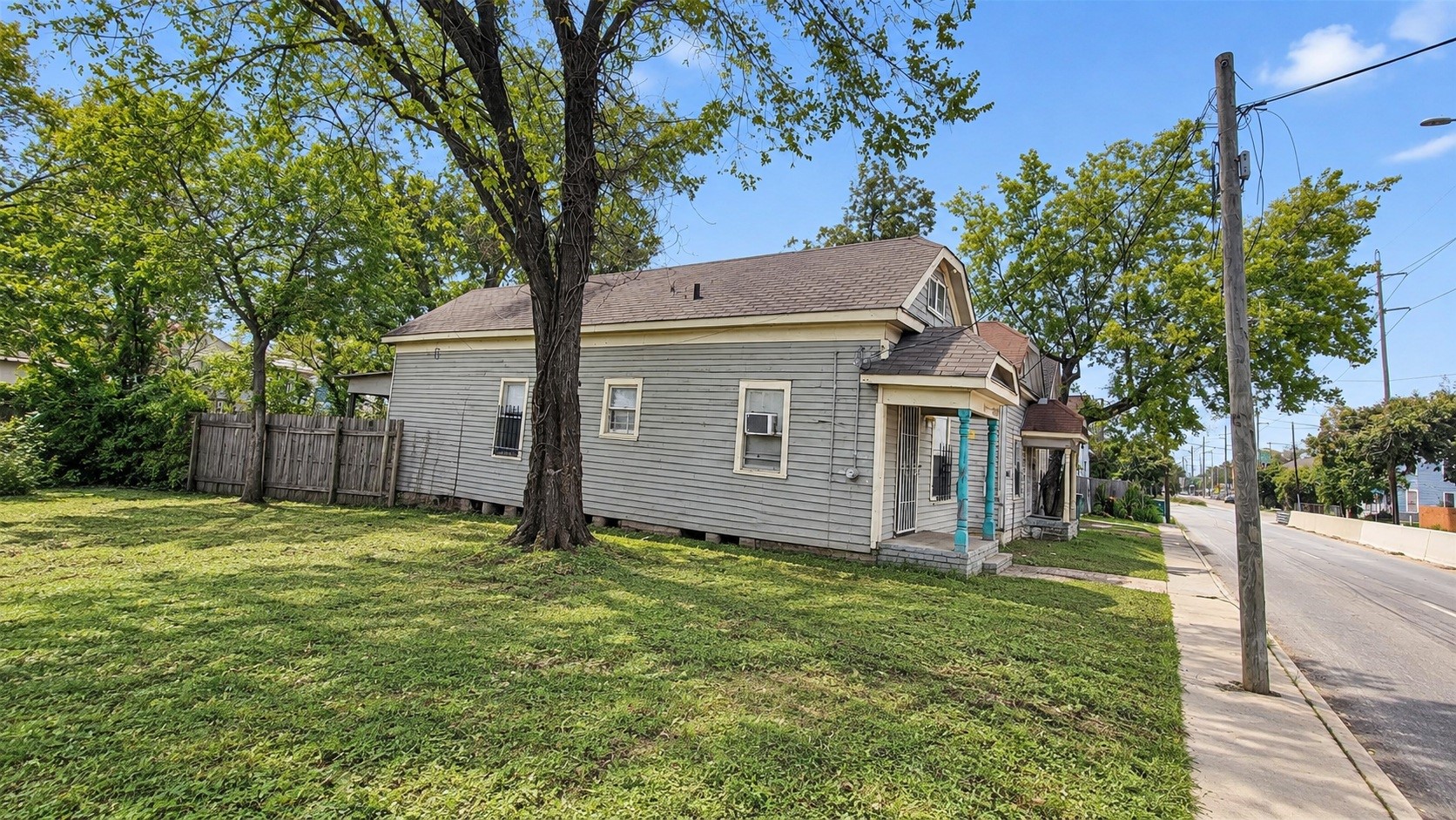 Listing photo 5