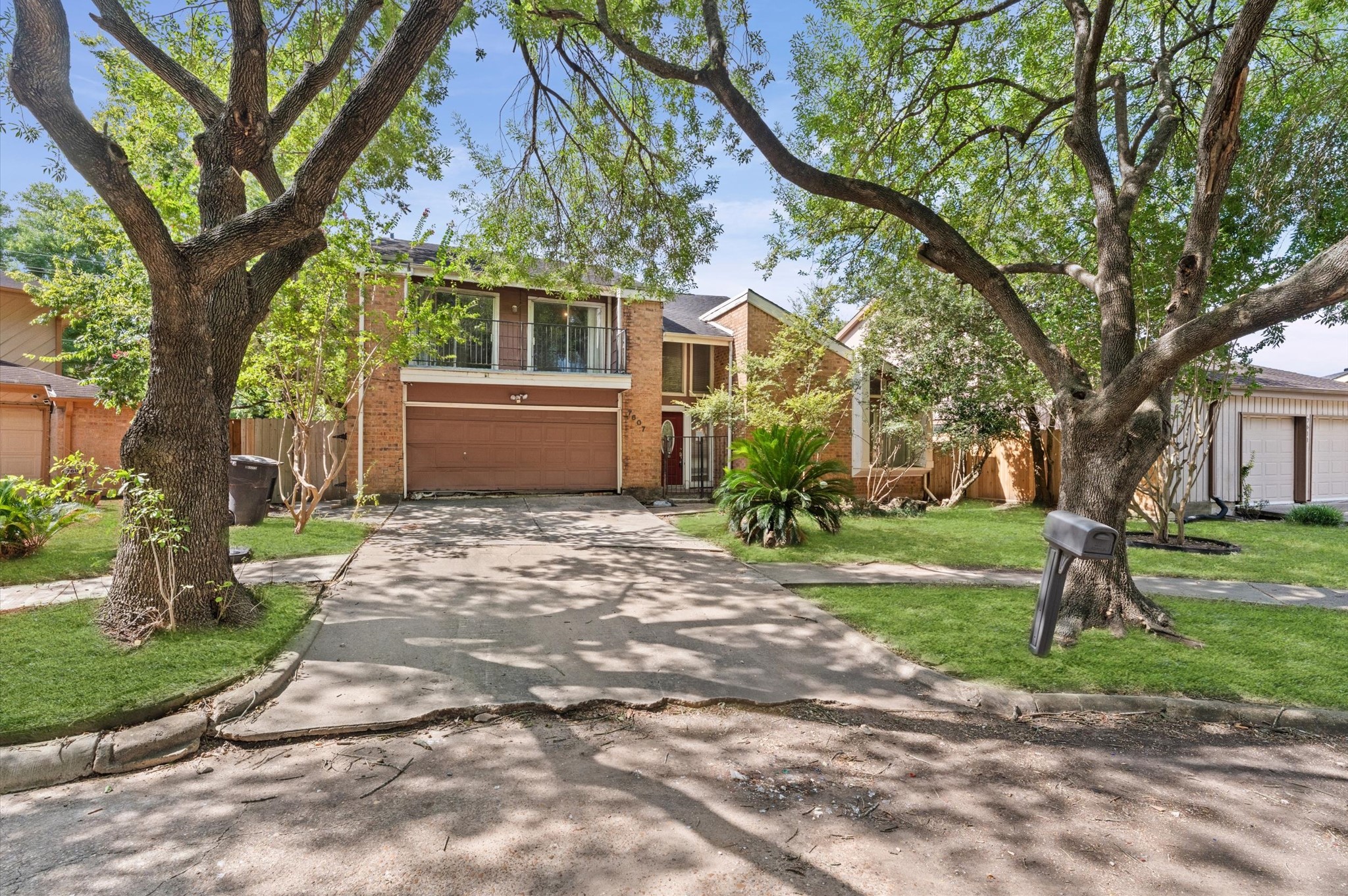 Listing photo 2