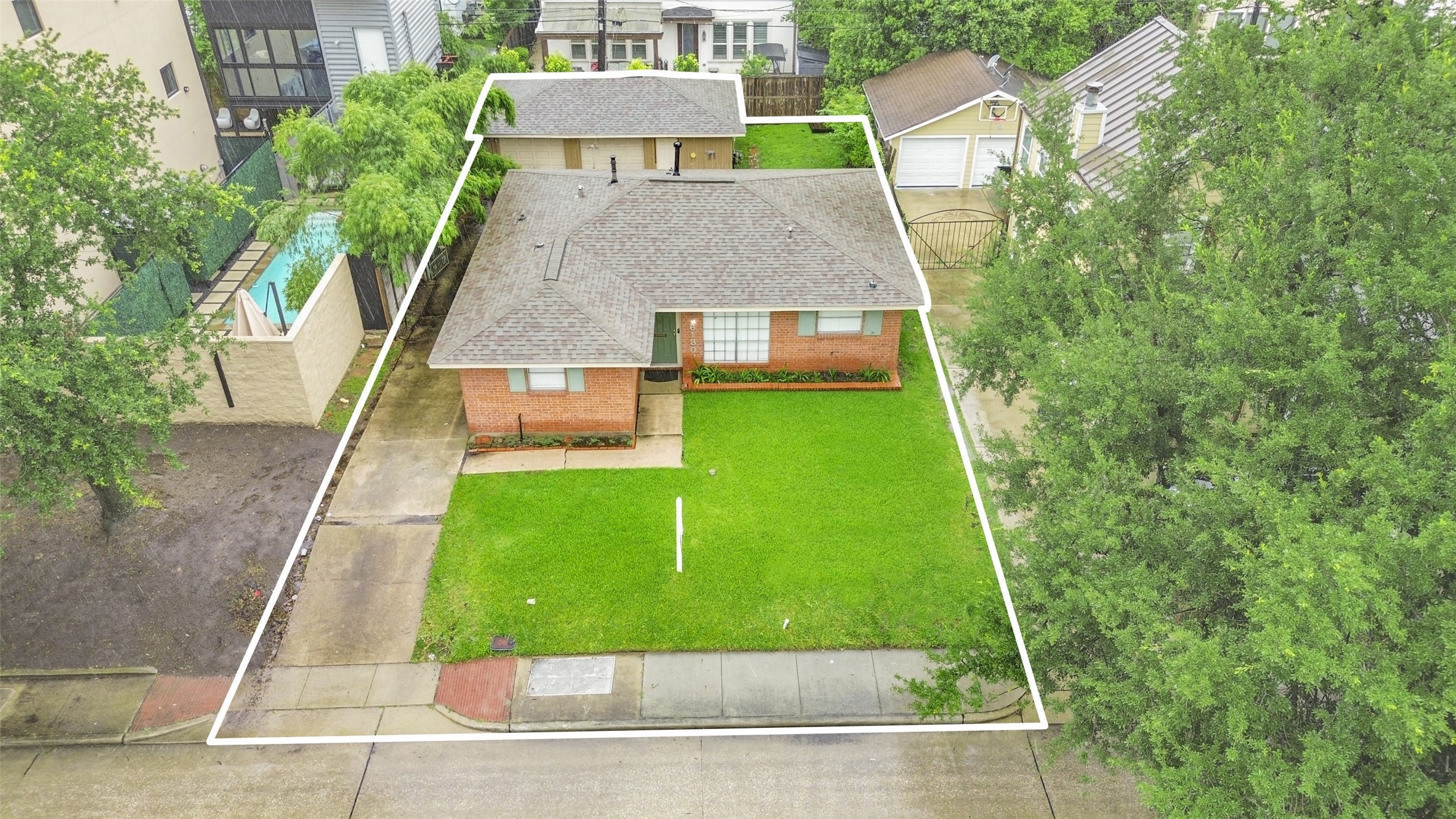 Listing photo 3