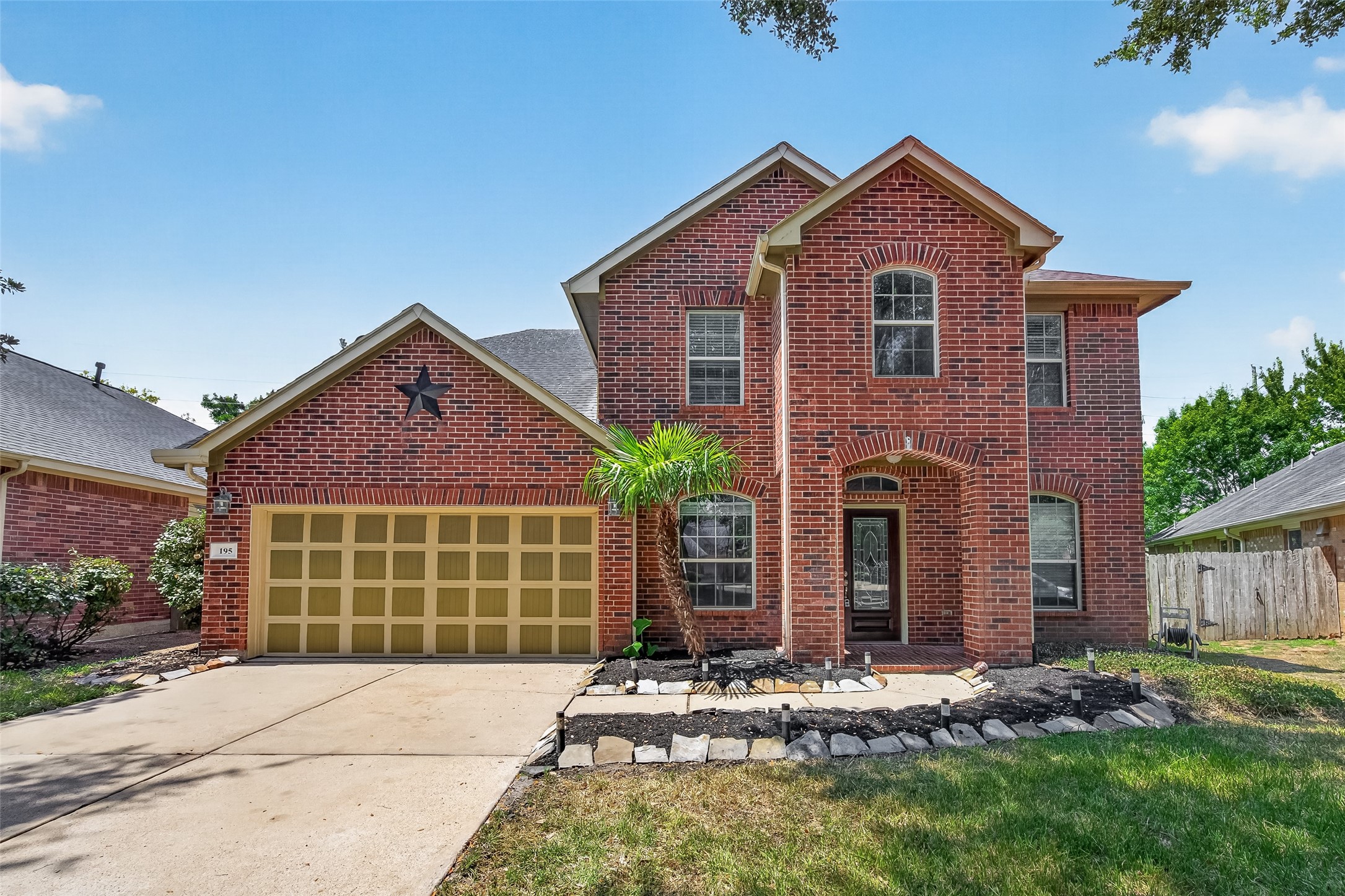 Listing photo 1