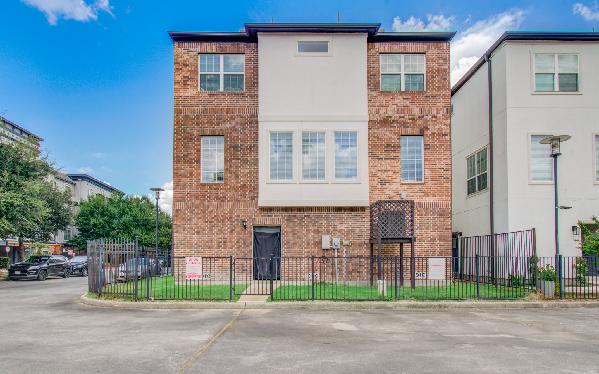 Listing photo 5