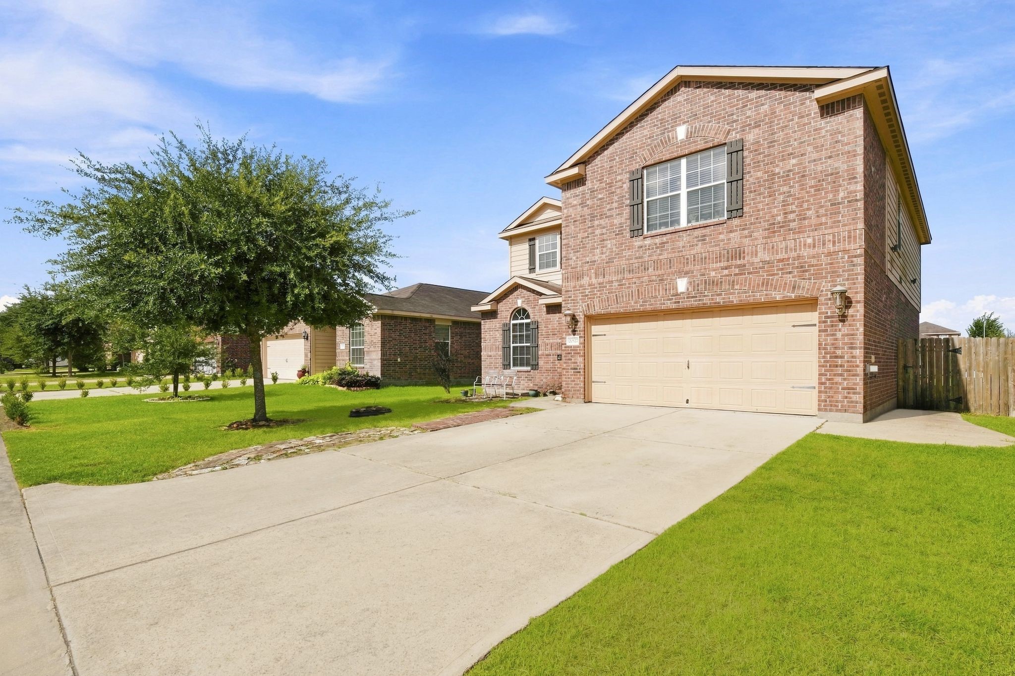 Listing photo 1