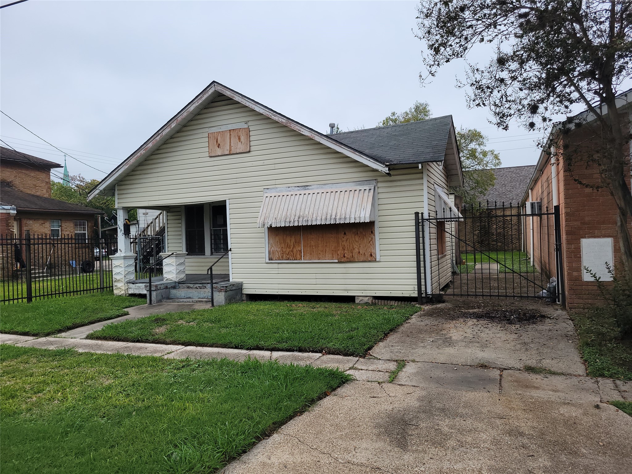 Listing photo 1