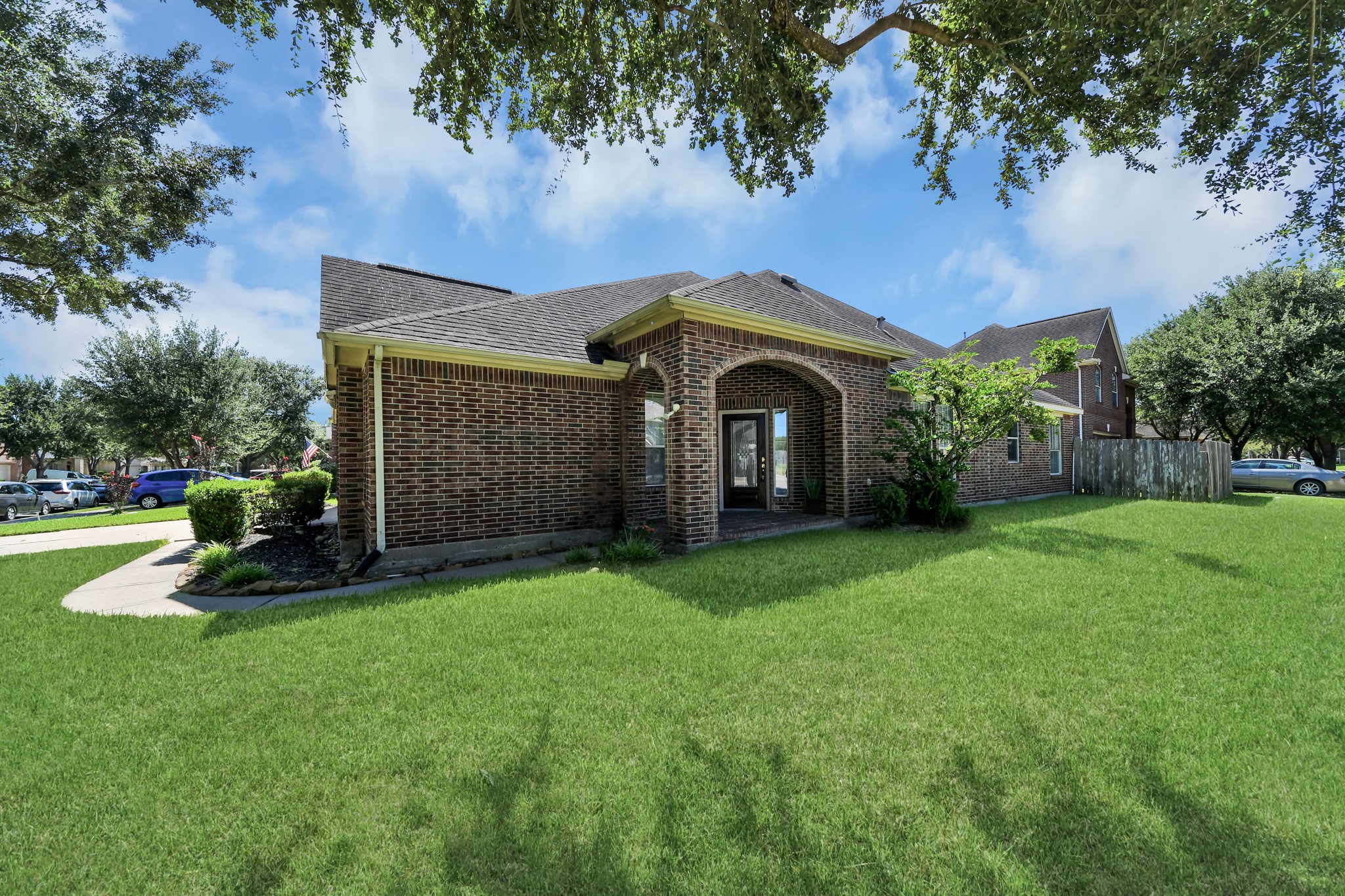 Listing photo 4