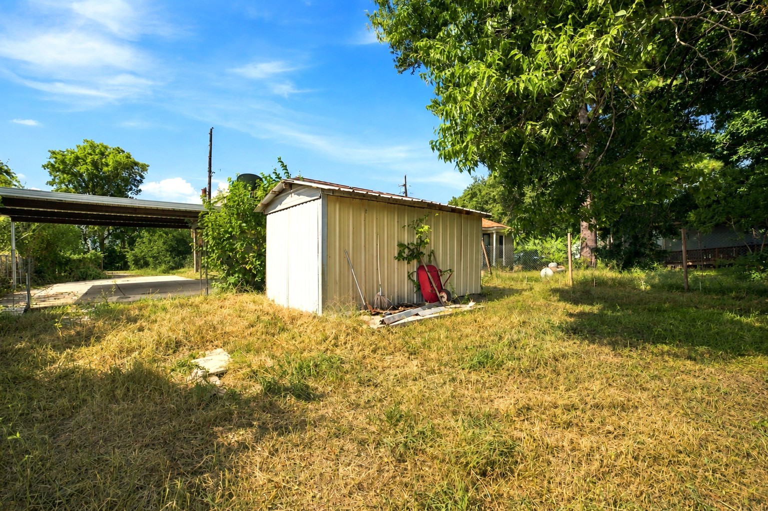 Listing photo 3