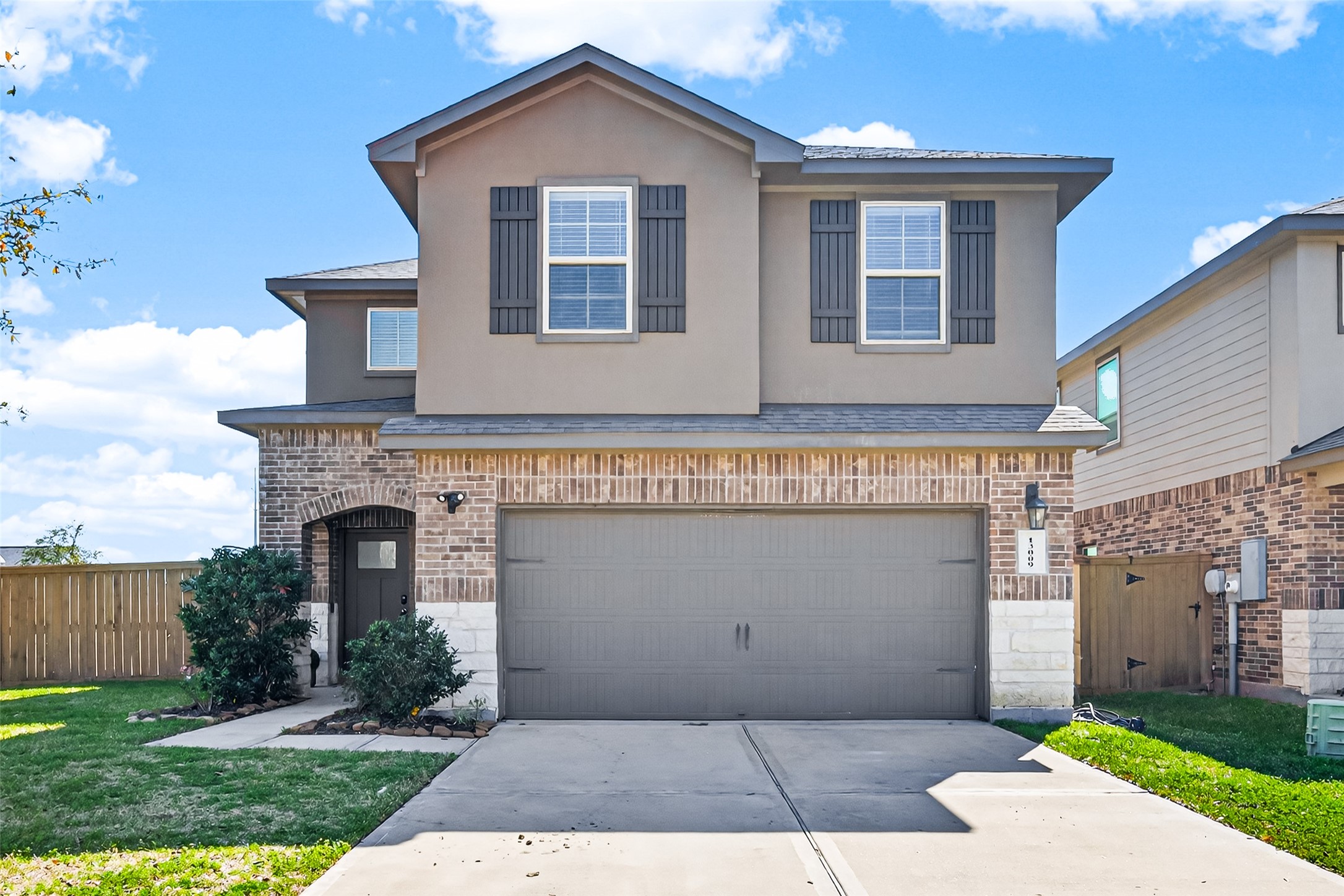 Listing photo 1