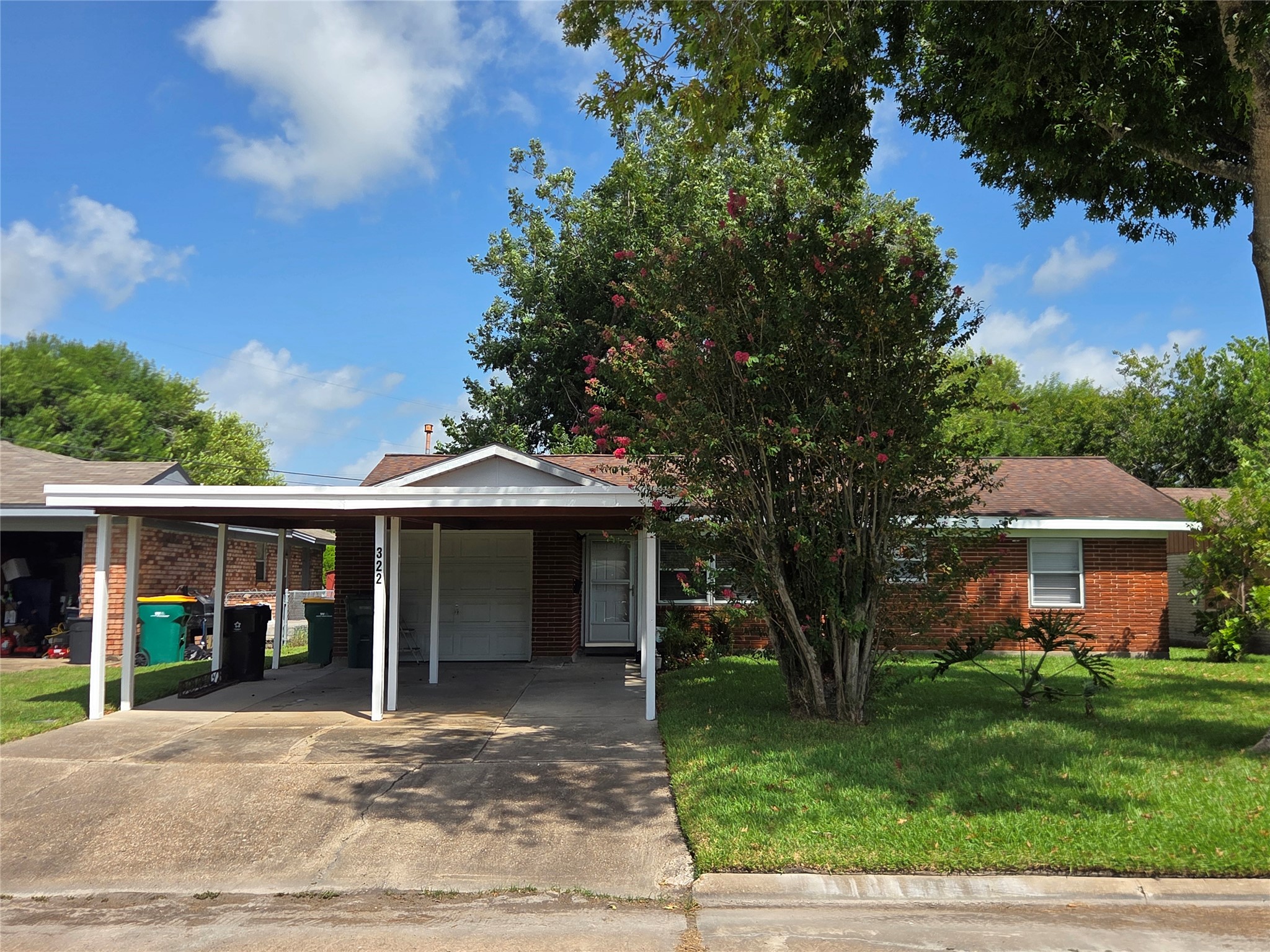 Listing photo 1