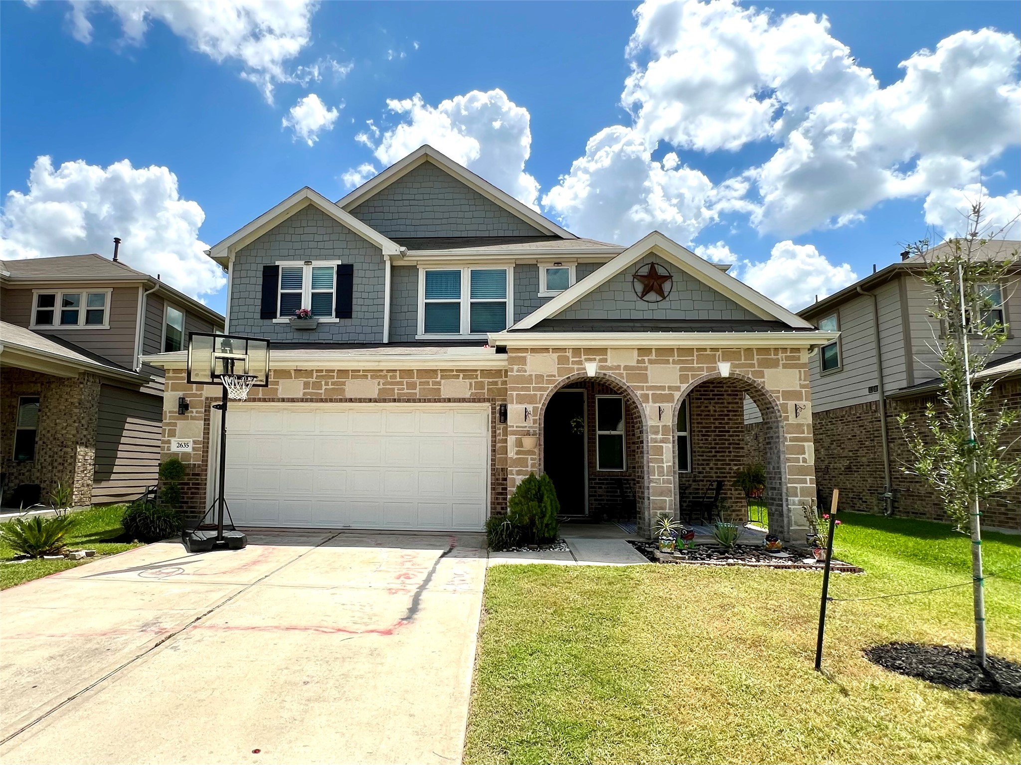 Listing photo 1