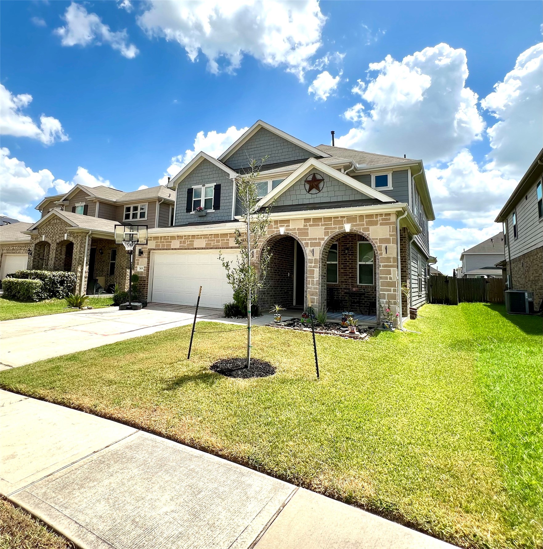 Listing photo 1