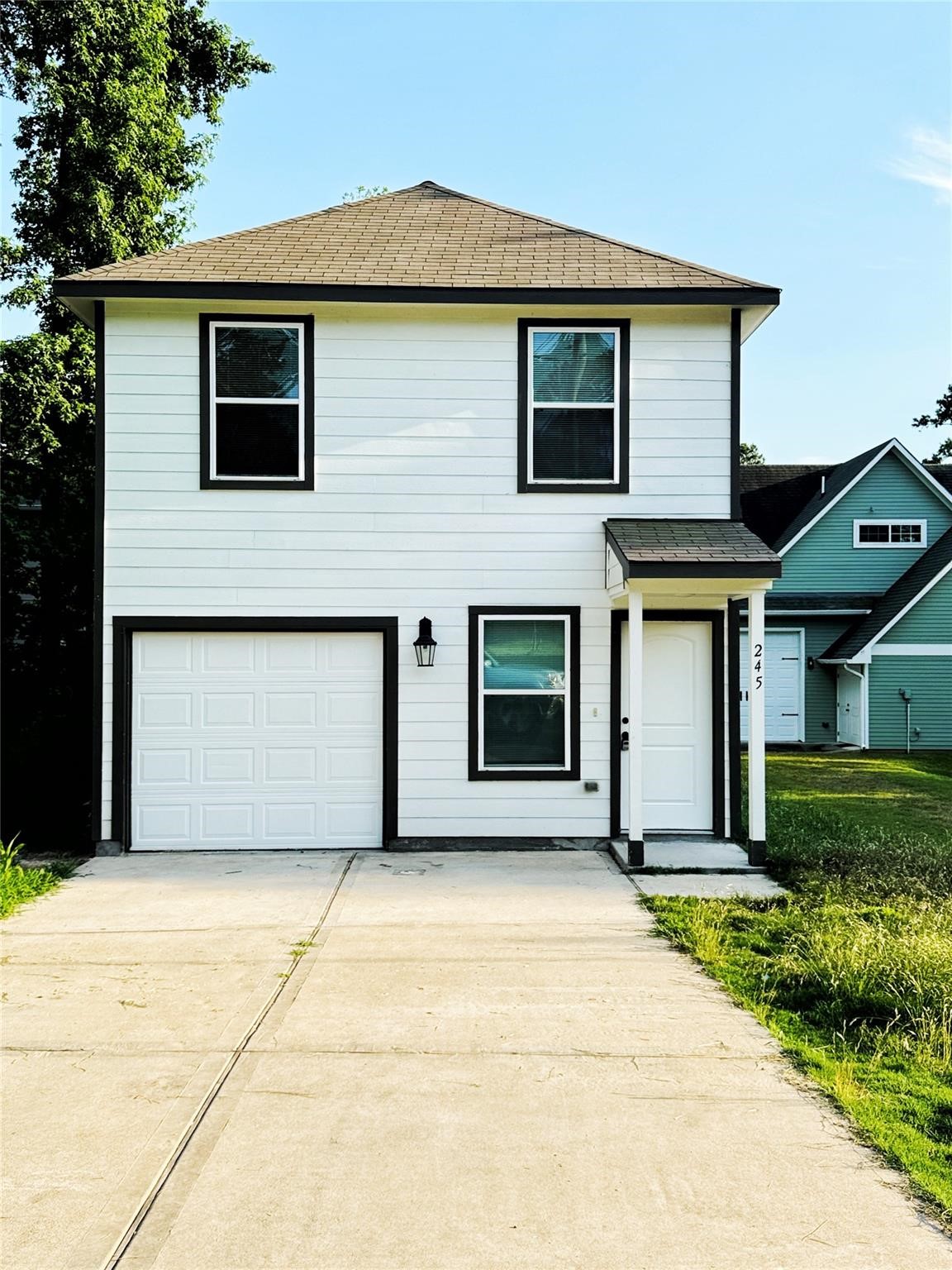 Listing photo 1