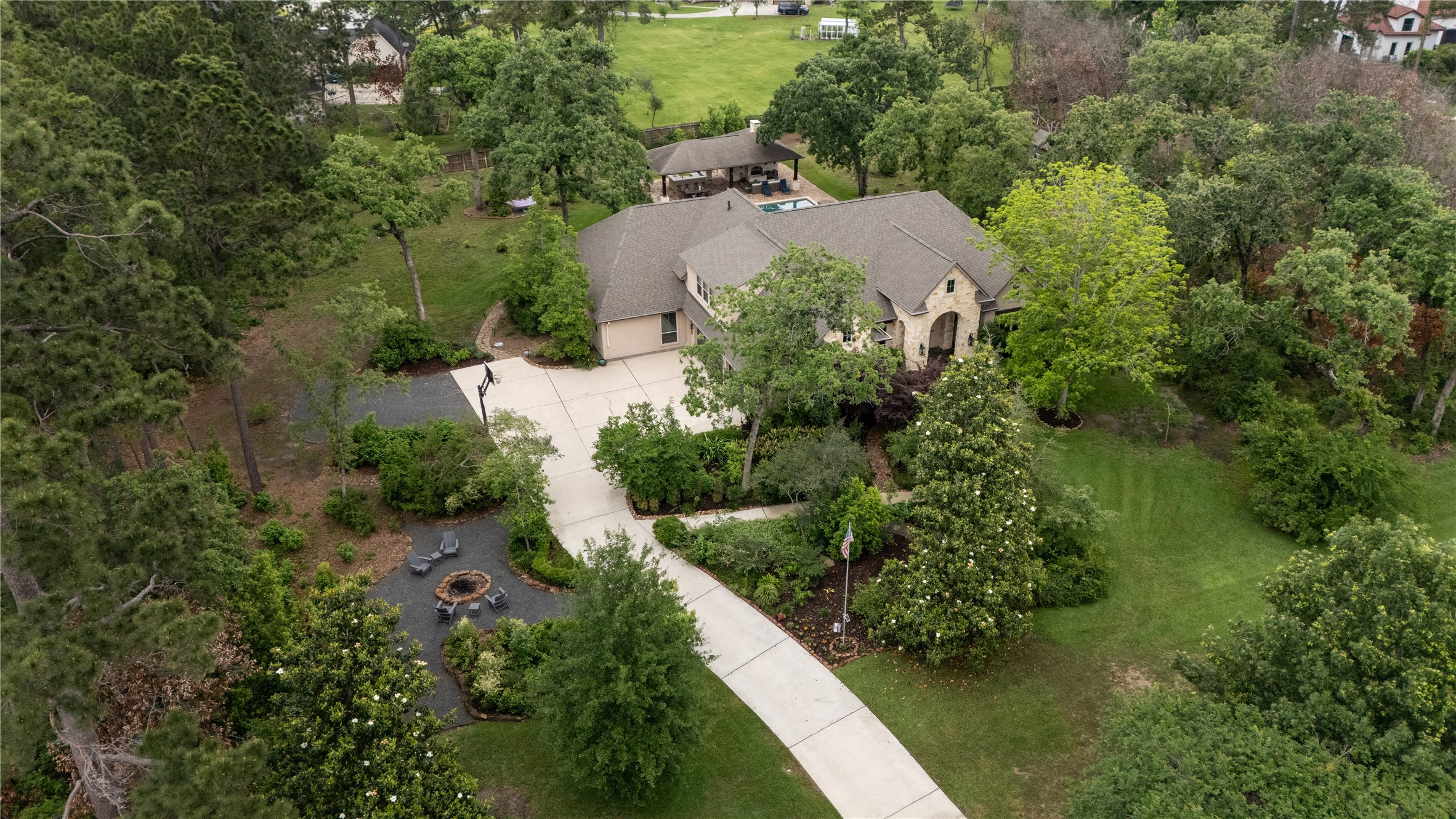 Listing photo 3