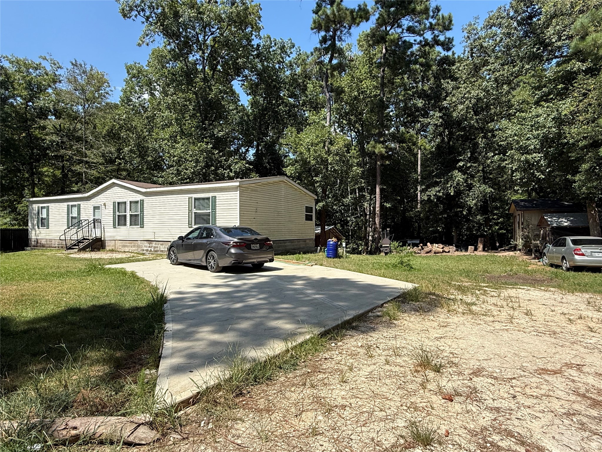 Listing photo 1