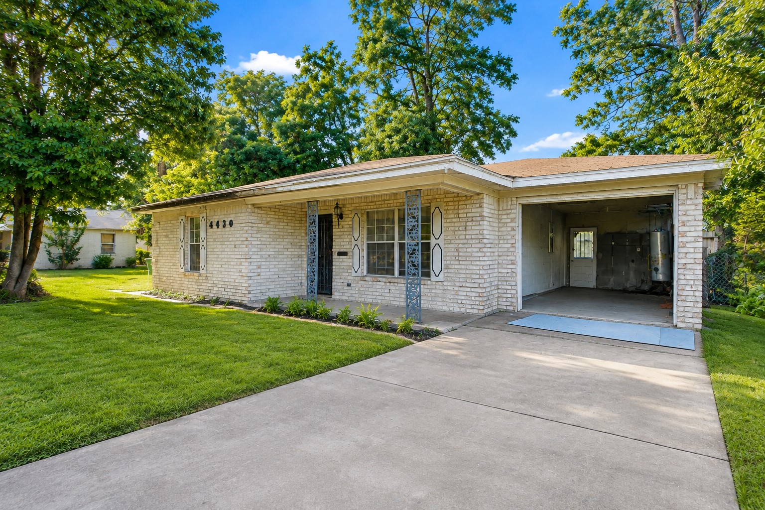 Listing photo 1