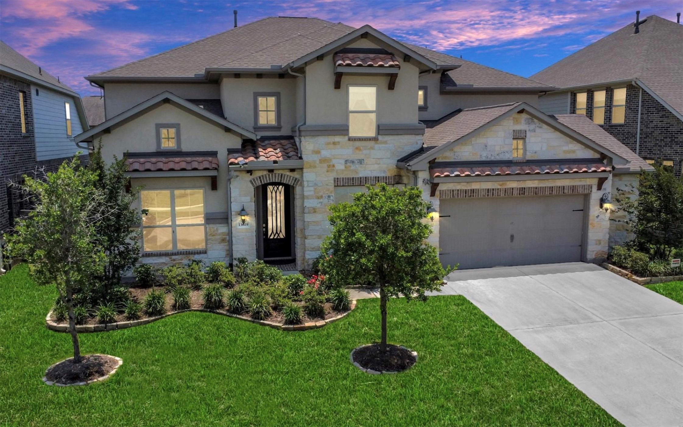 Listing photo 1