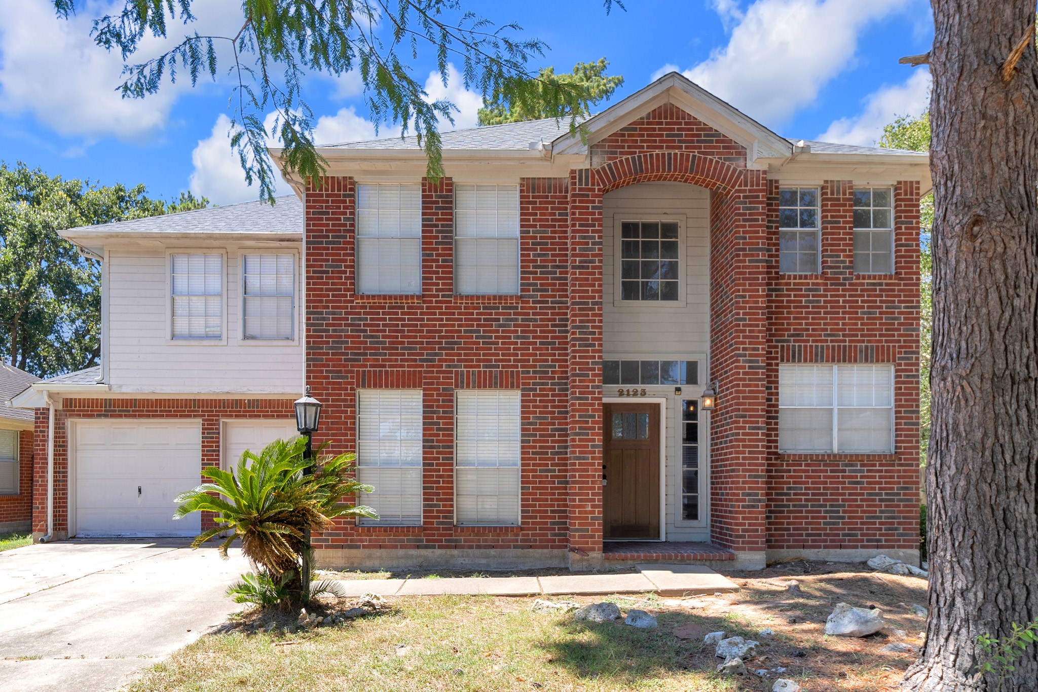 Listing photo 1
