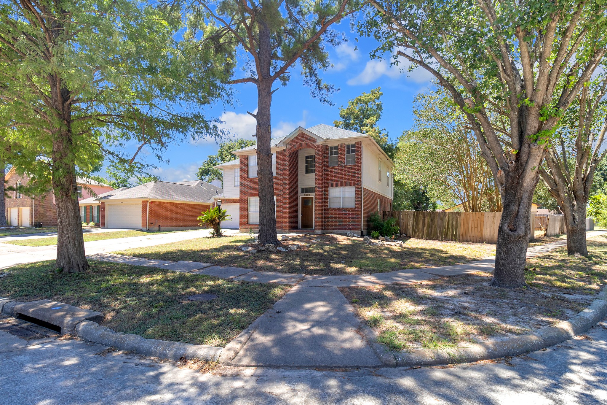 Listing photo 3