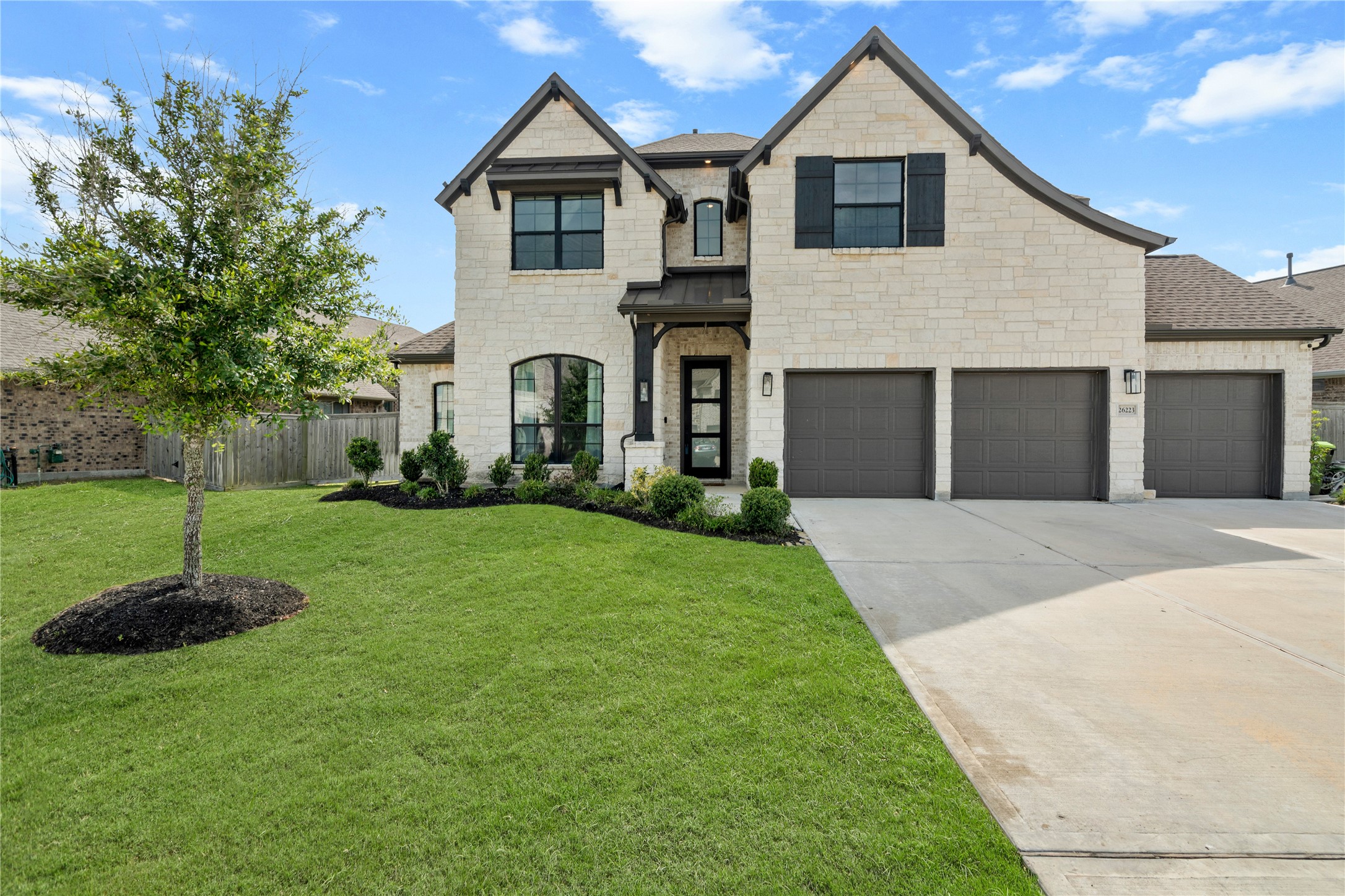Listing photo 1