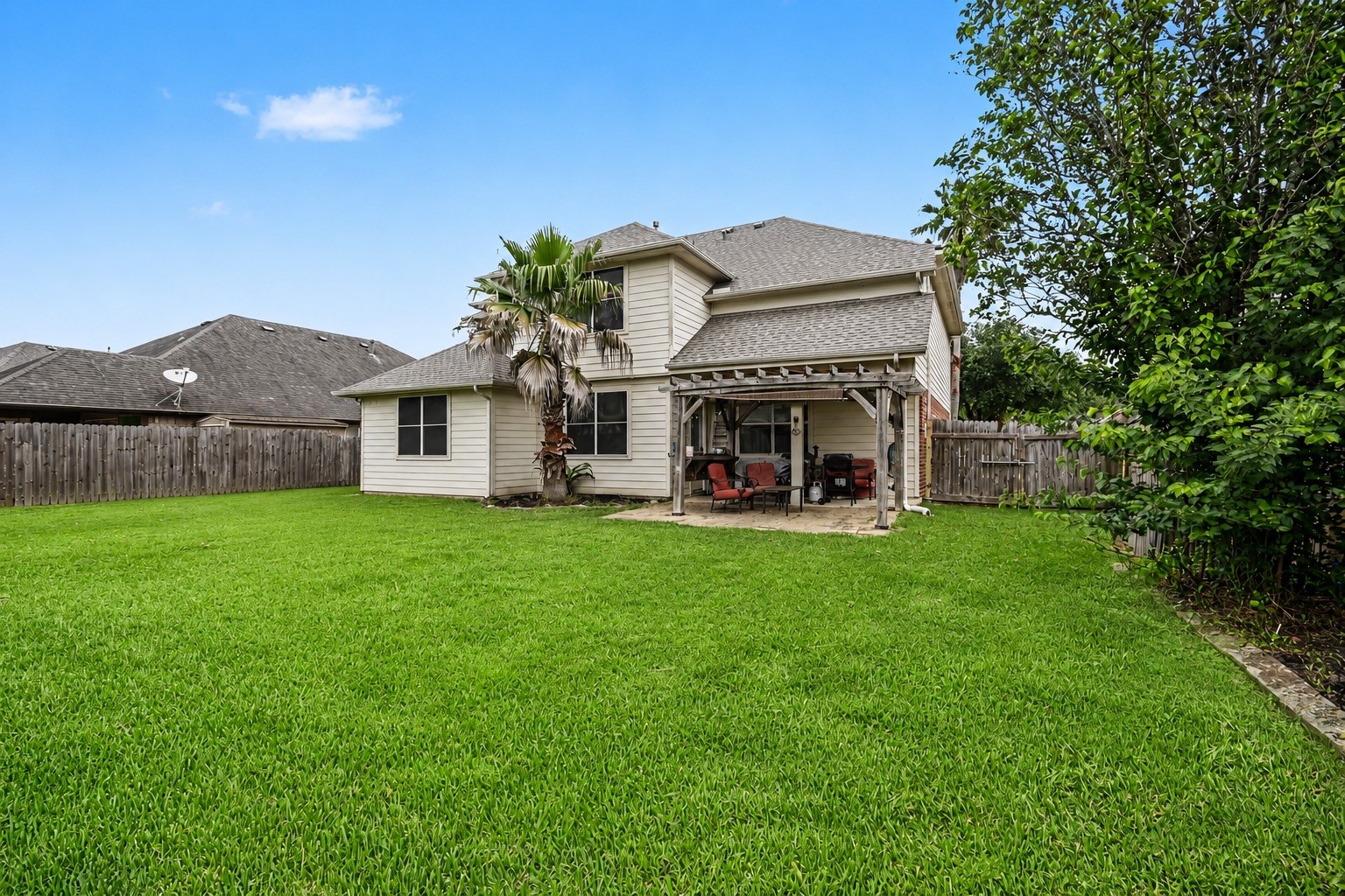 Listing photo 1