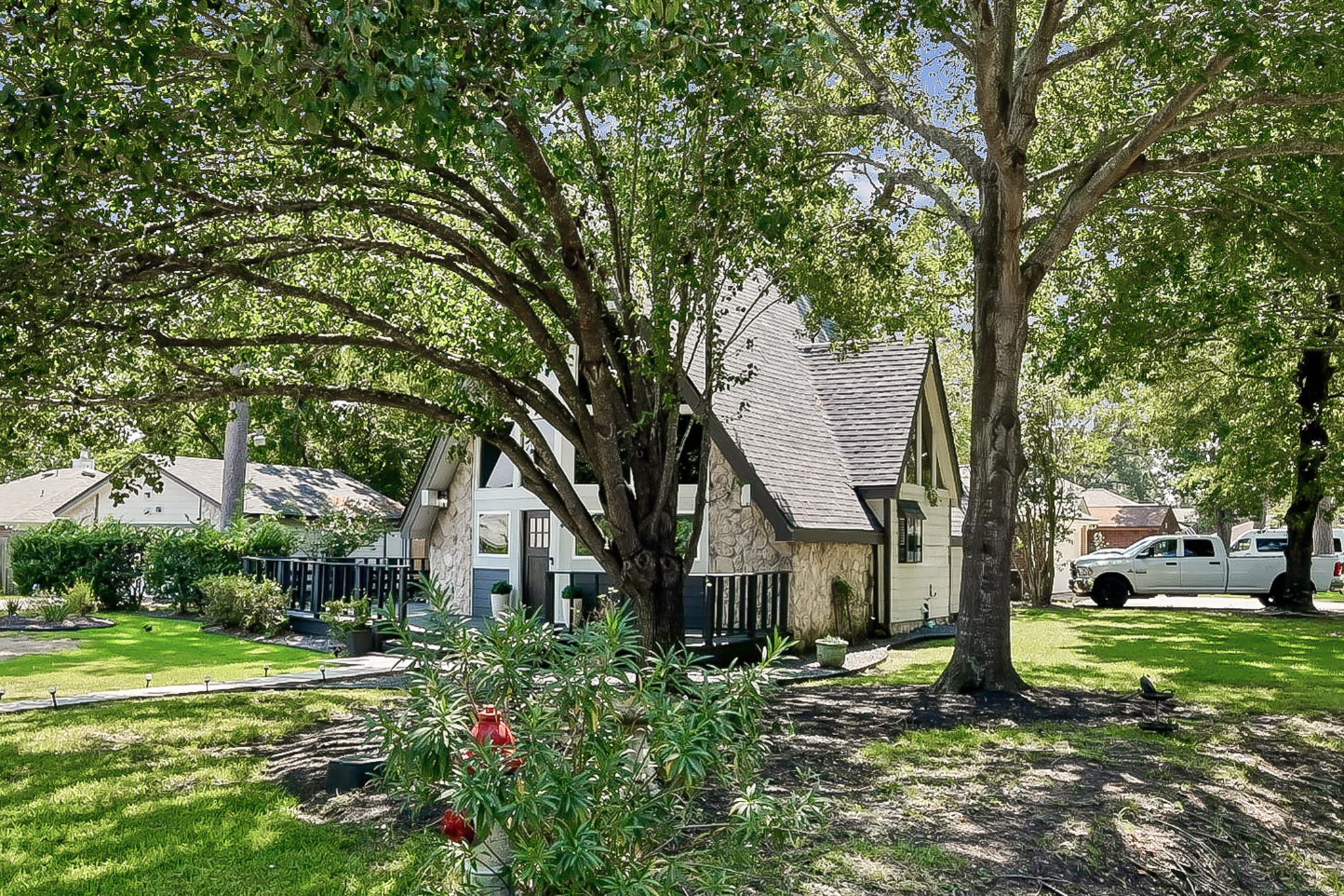 Listing photo 4