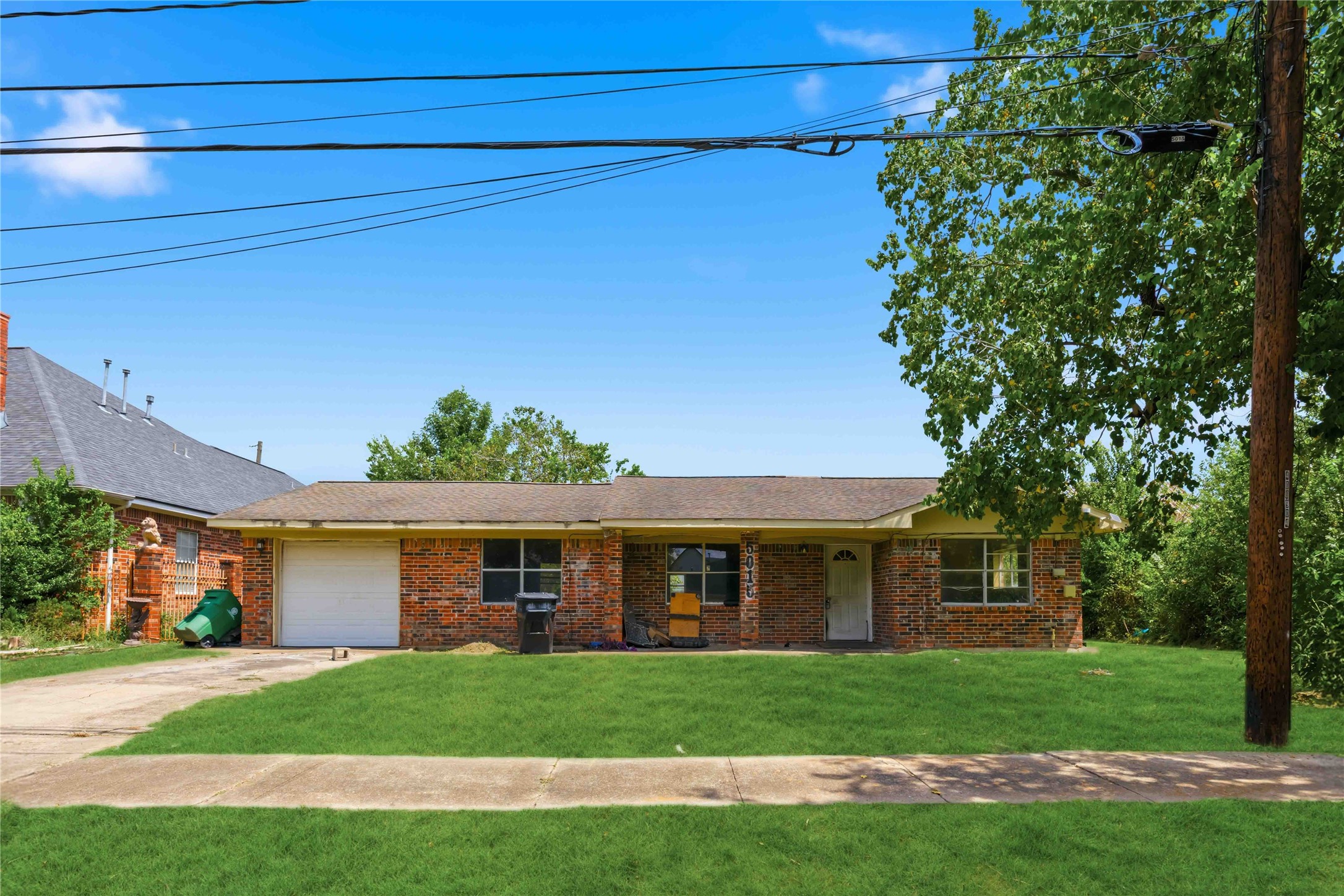 Listing photo 1