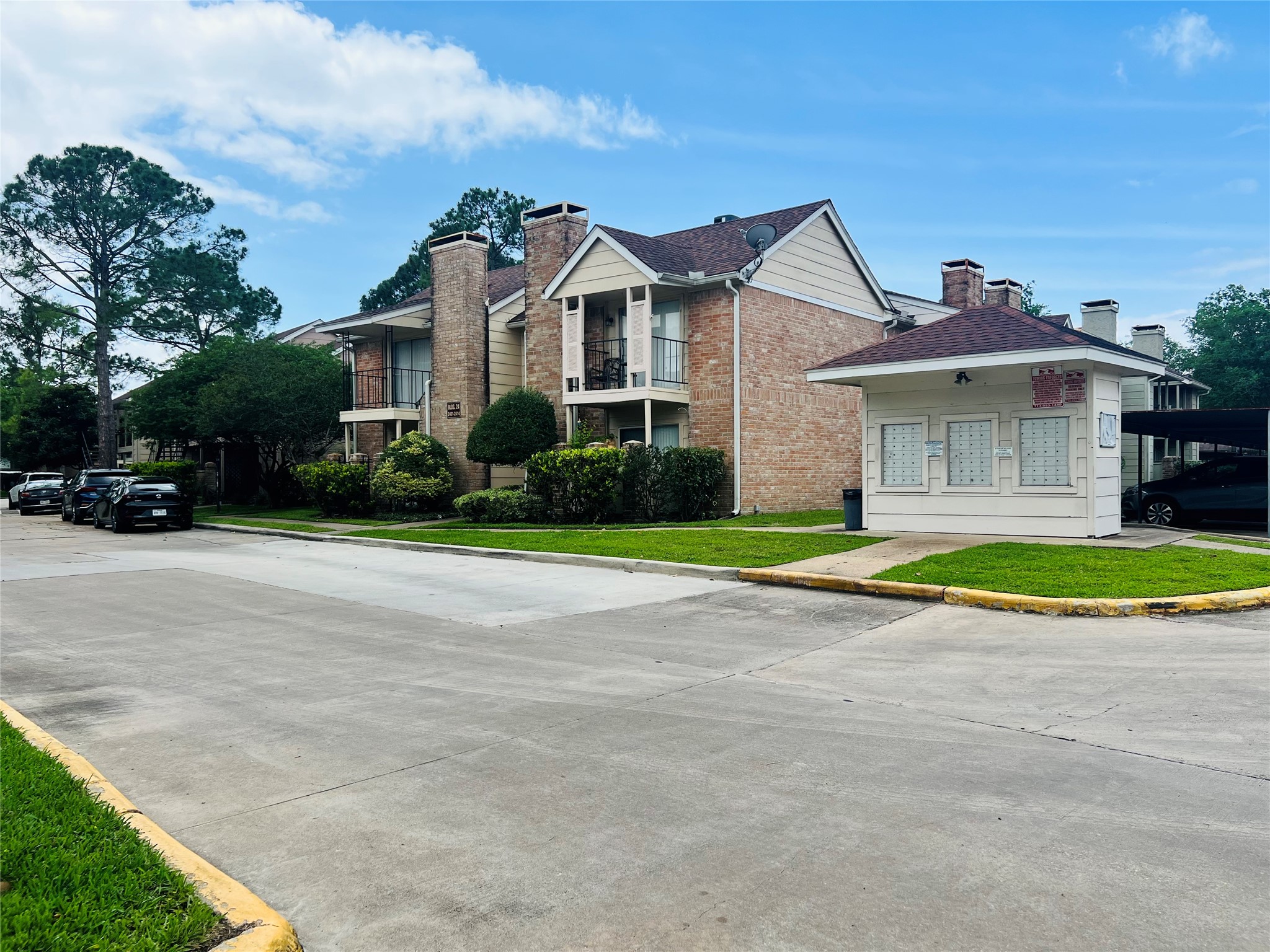 Listing photo 1