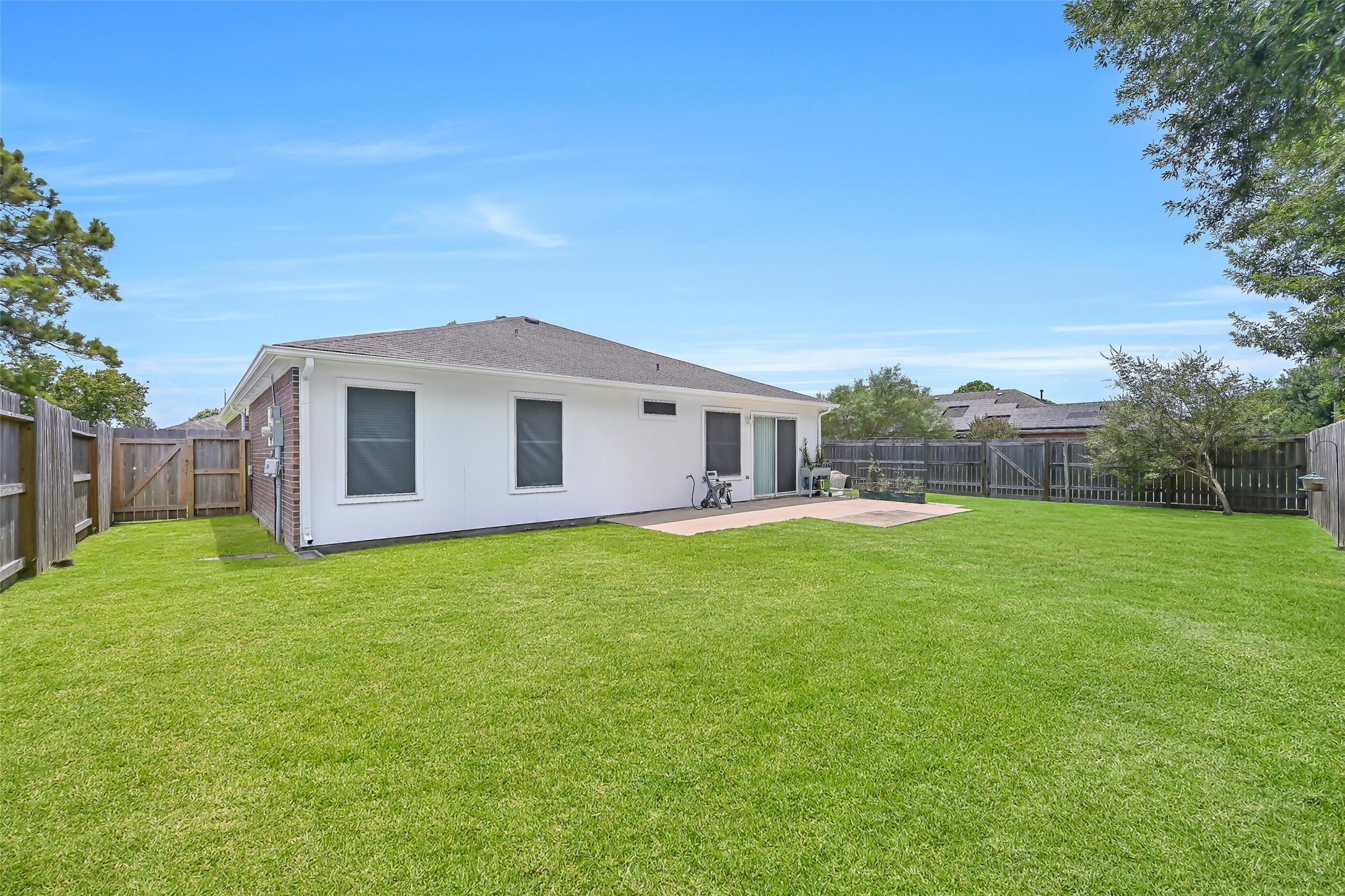 Listing photo 5